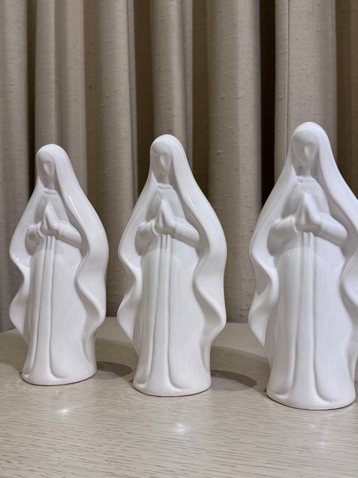 Virgen María de Cerámica 20 cm / Paquete de 10 piezas