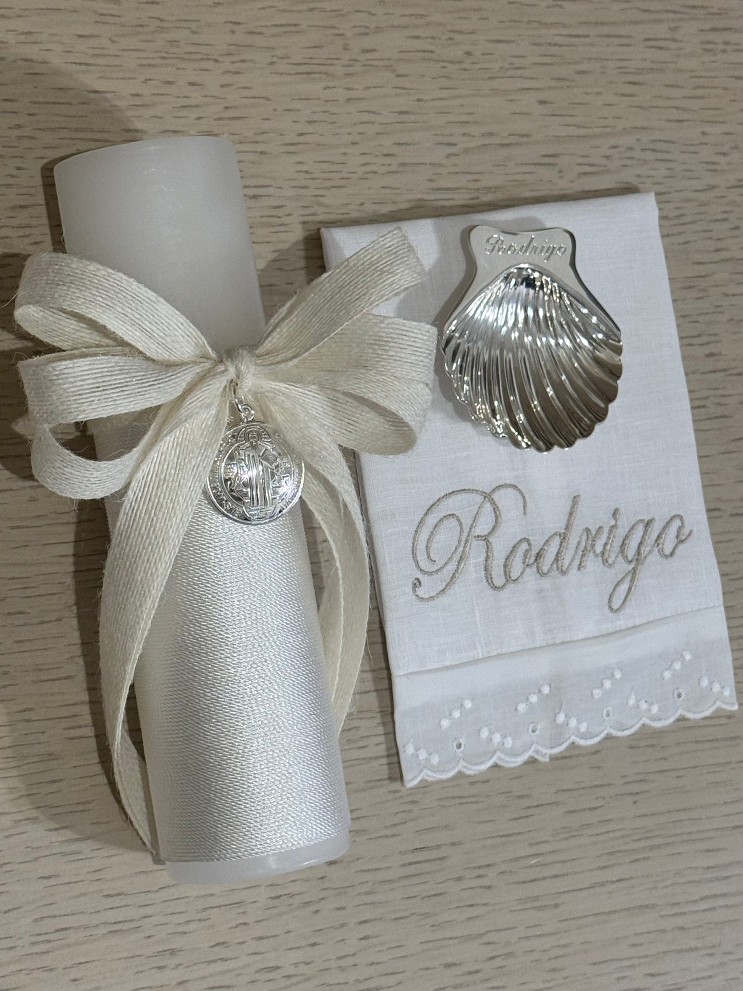 Set de Bautizo con Medalla de San Benito - Personalizado