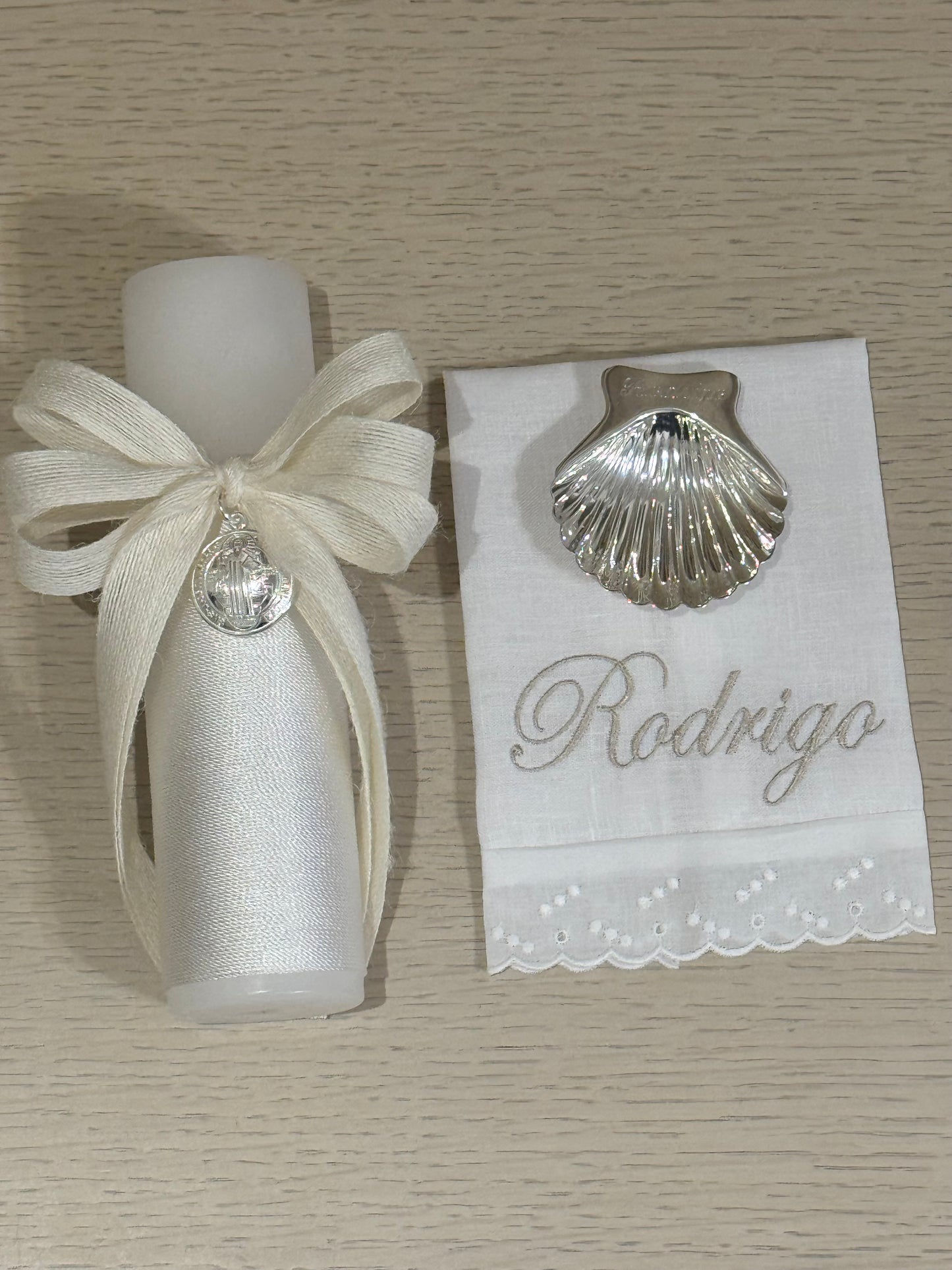Set de Bautizo con Medalla de San Benito - Personalizado