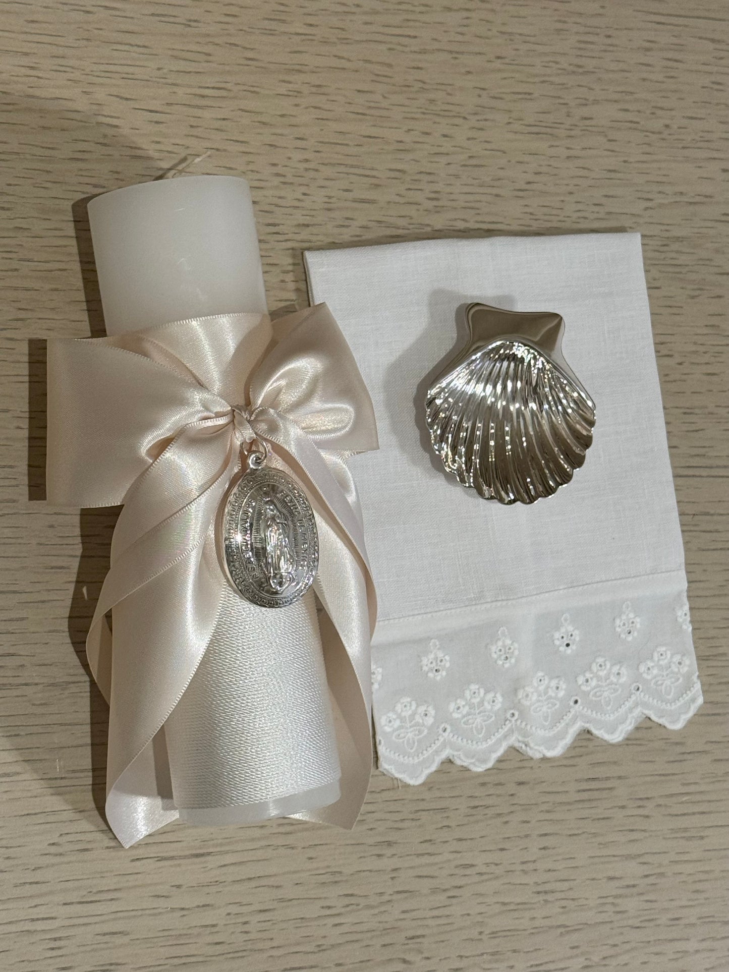 Set de Bautizo con Medalla de la Virgen de Guadalupe