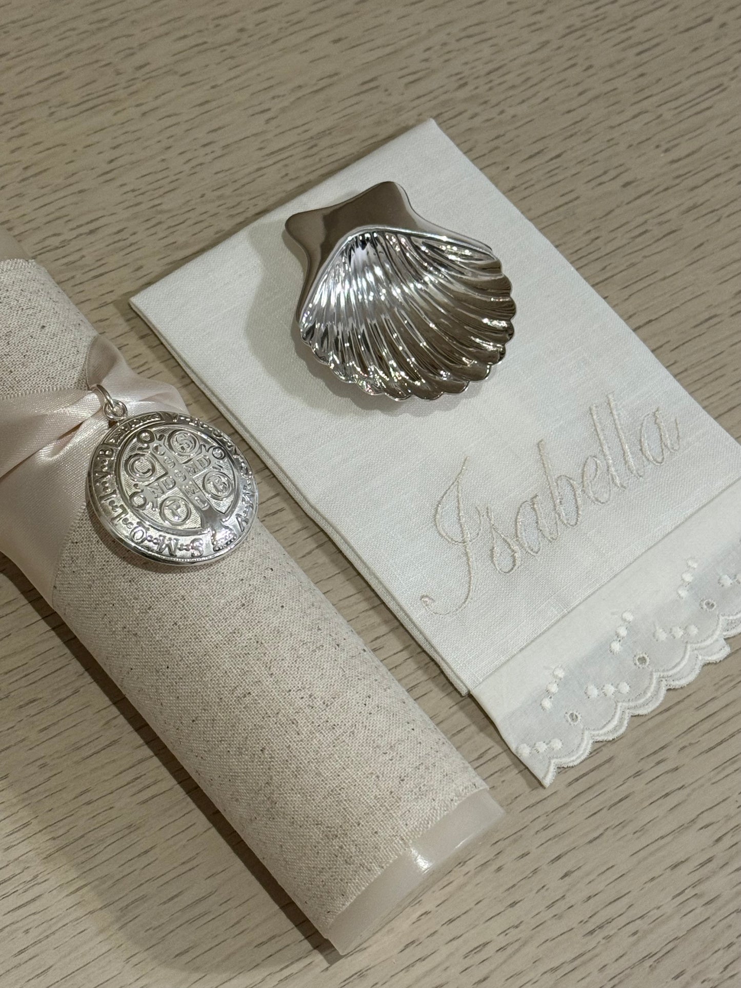 Set de Bautizo con Medalla de San Benito - Personalizado