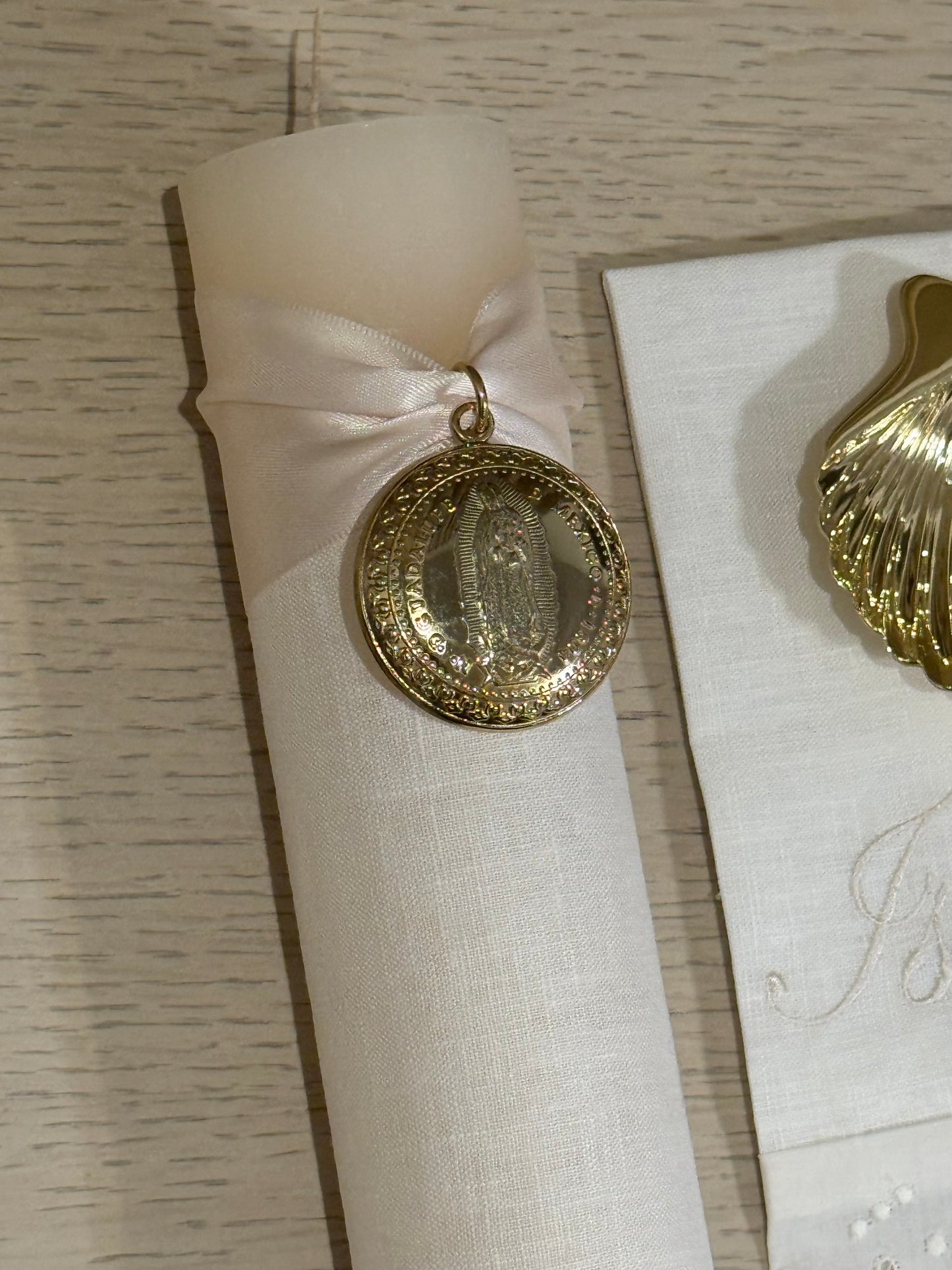 Set de Bautizo con Medalla de la Virgen de Guadalupe - Personalizado