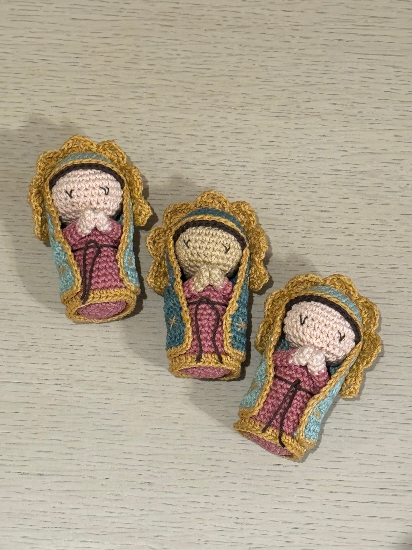 Virgencita de Guadalupe Crochet 12 cm / Paquete de 10 piezas