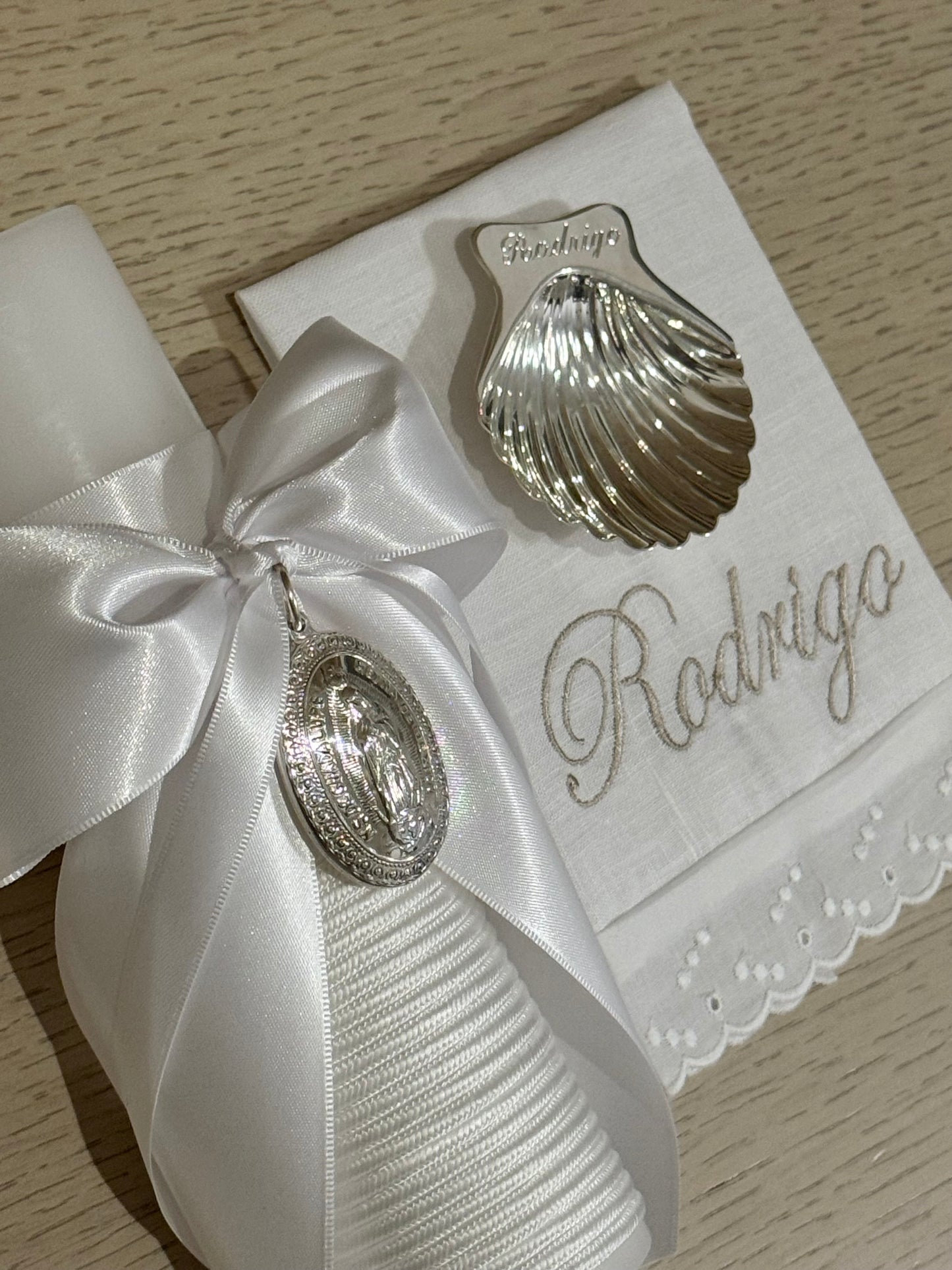 Set de Bautizo con Medalla de la Virgen de Guadalupe - Personalizado