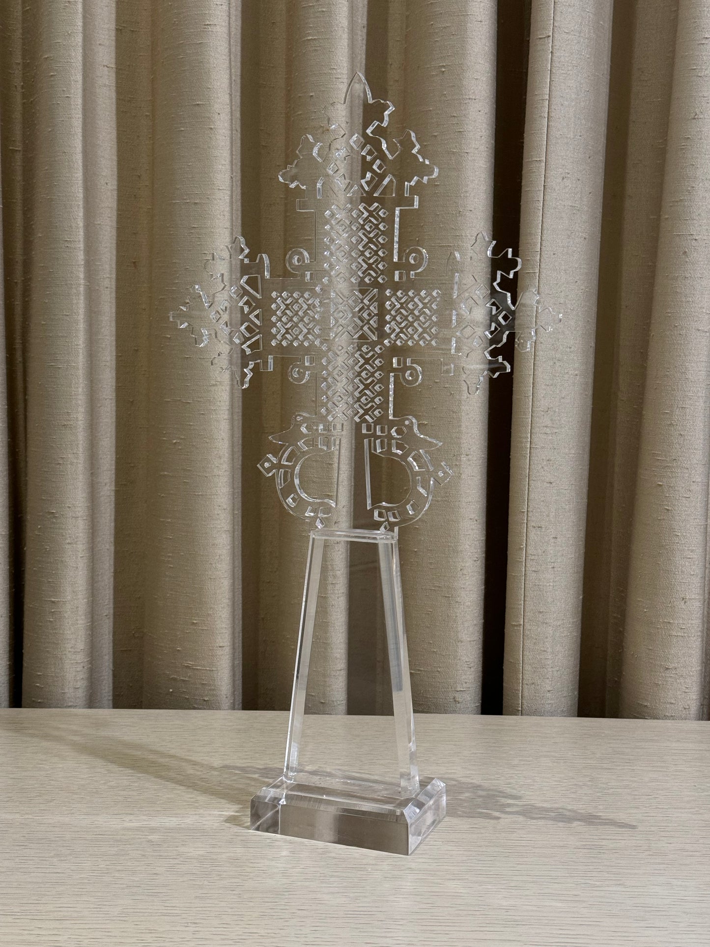 Cruz Etíope de Acrílico 45 cm