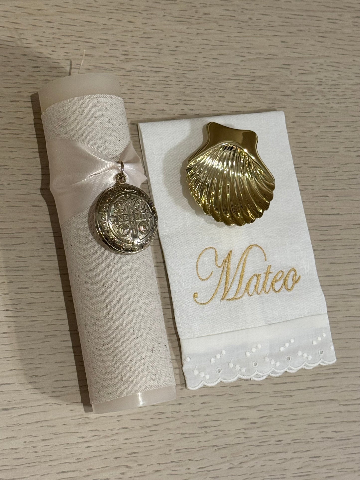 Set de Bautizo con Medalla de San Benito - Personalizado