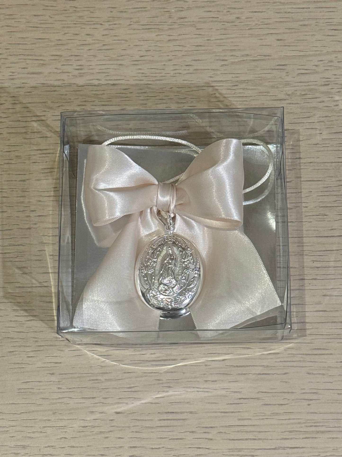 Medallón Chico para cuna de la Virgen de Guadalupe / Moño Satinado