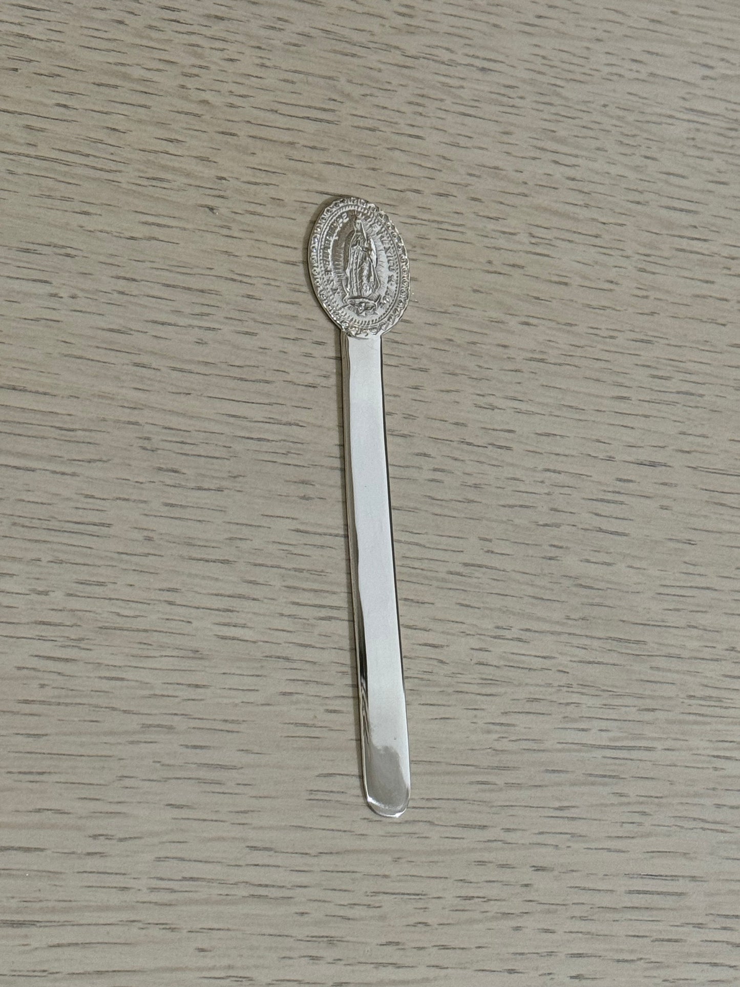 Separador de Libros Ovalado Virgen de Guadalupe