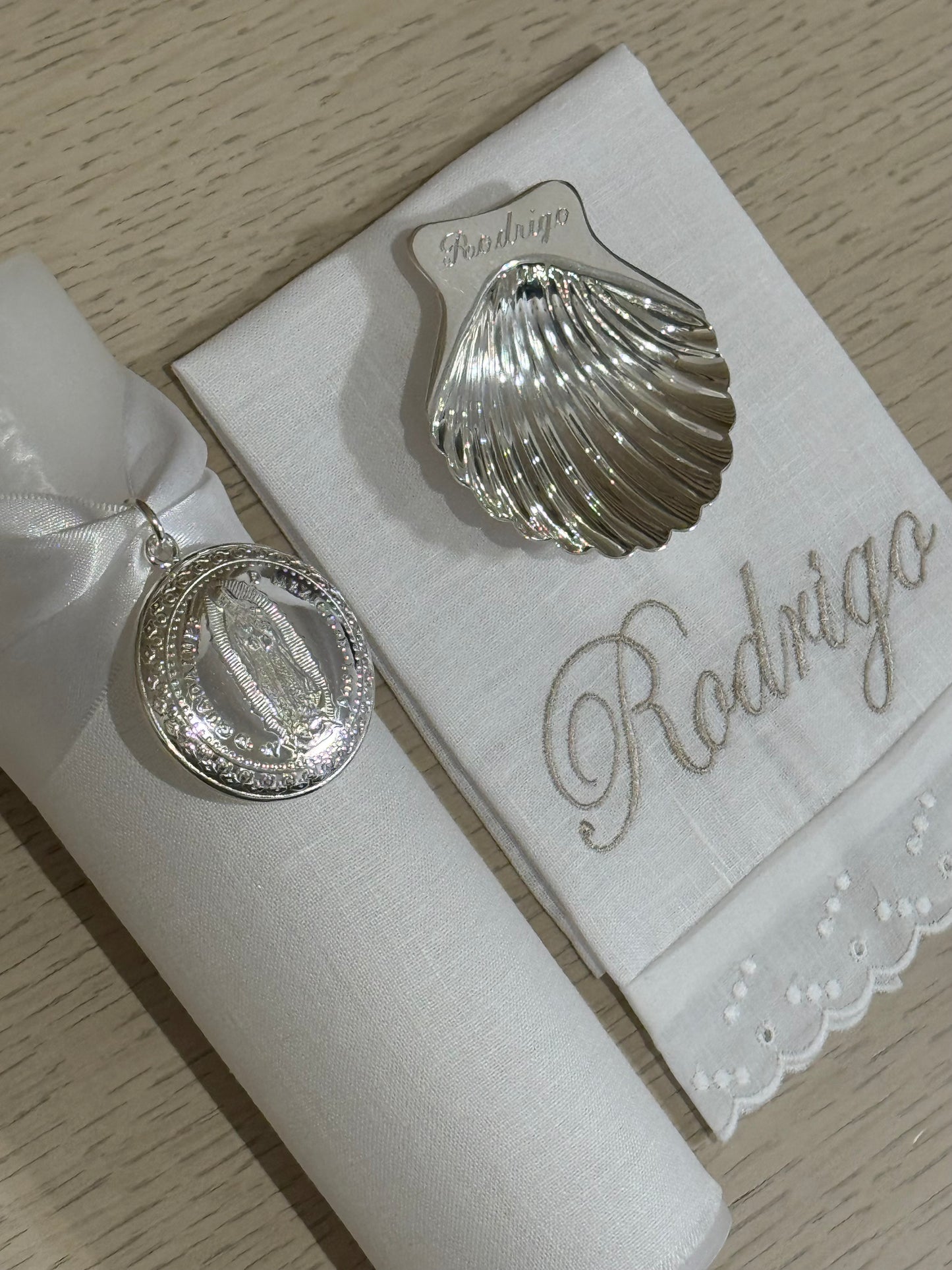 Set de Bautizo con Medalla de la Virgen de Guadalupe - Personalizado