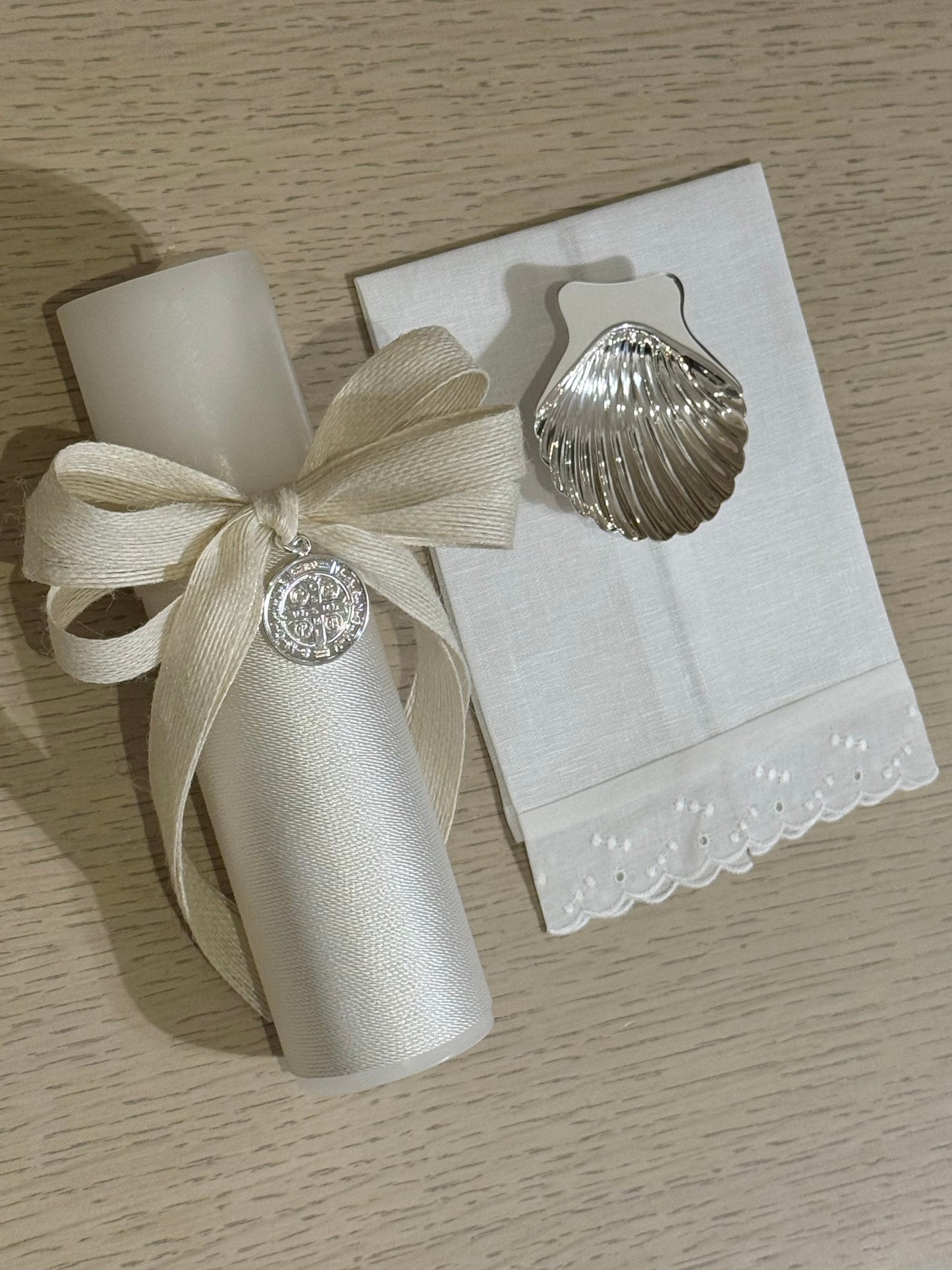 Set de Bautizo con Medalla de San Benito