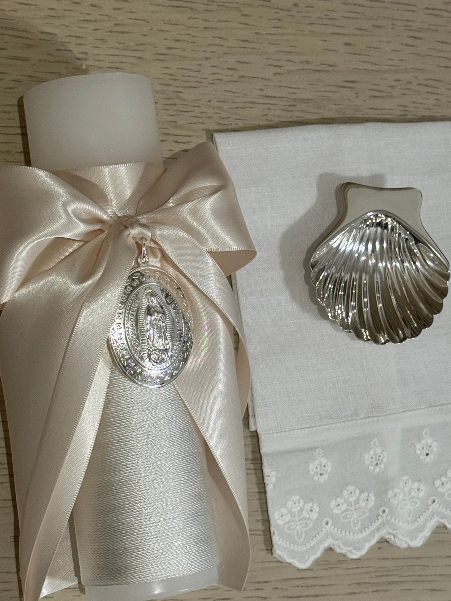Set de Bautizo con Medalla de la Virgen de Guadalupe