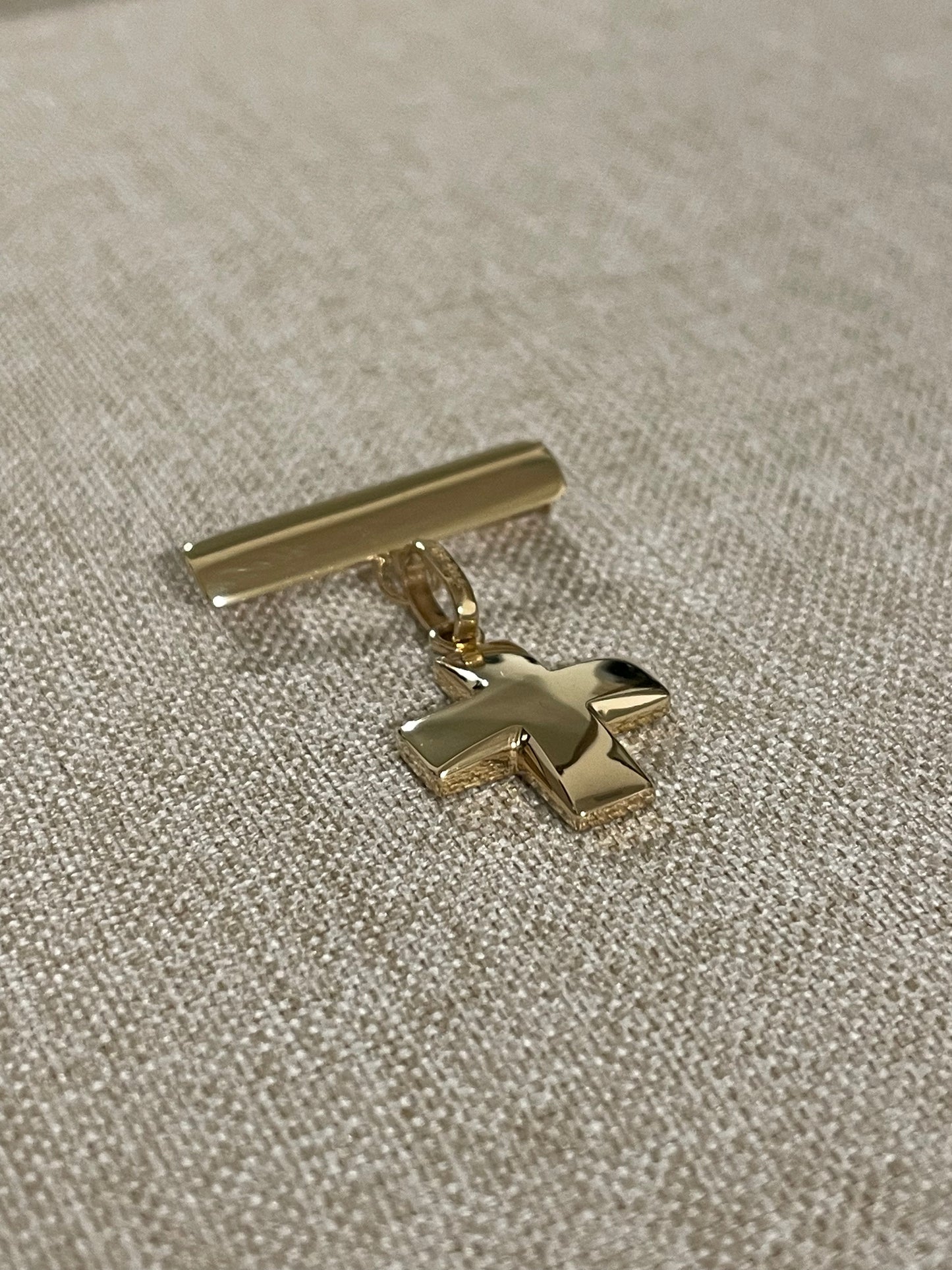 Cruz Suiza Oro 14K 1.6 cm y Barra de Oro 14K