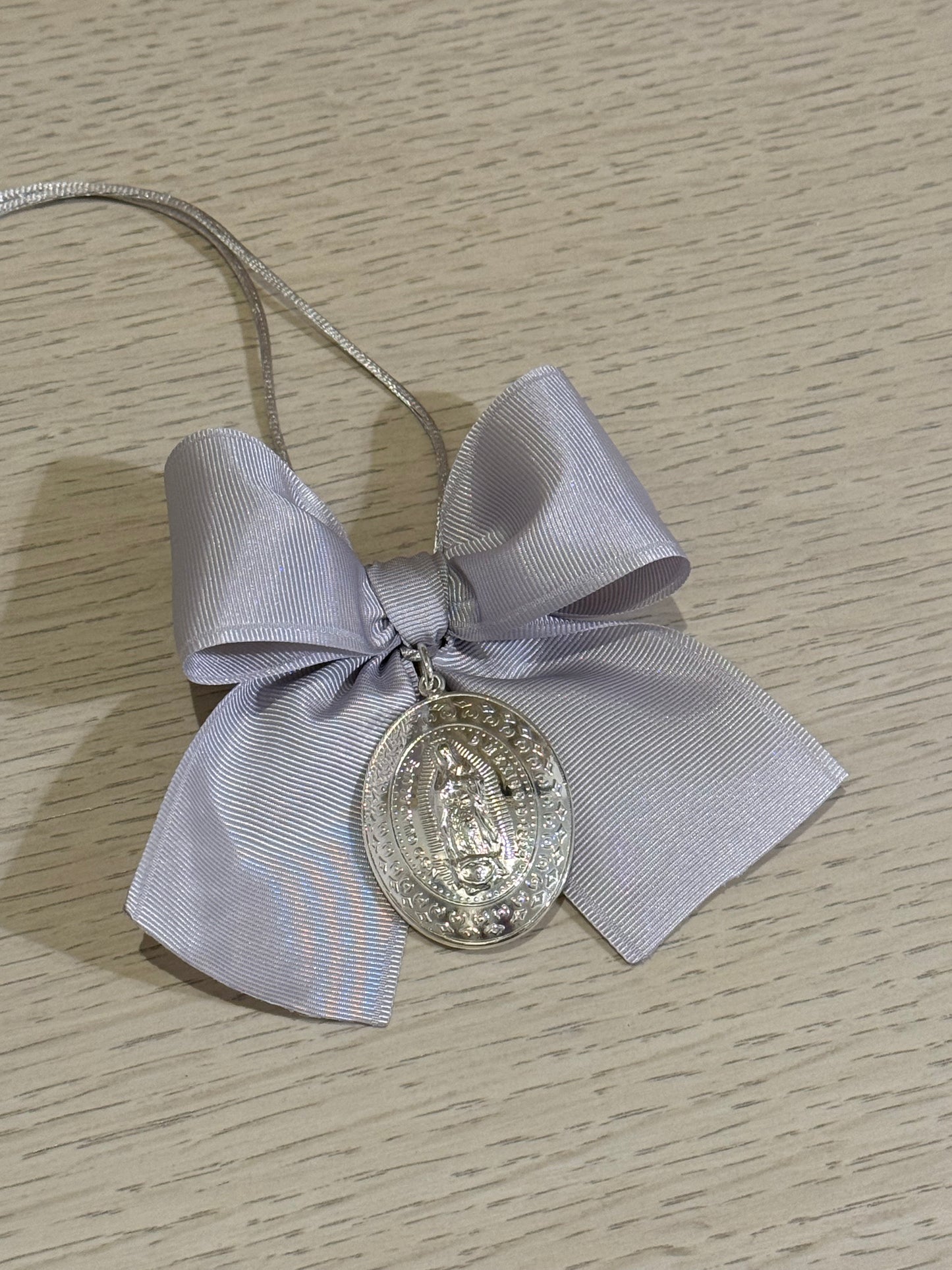 Medallón Chico para cuna de la Virgen de Guadalupe / Moño Barrotado