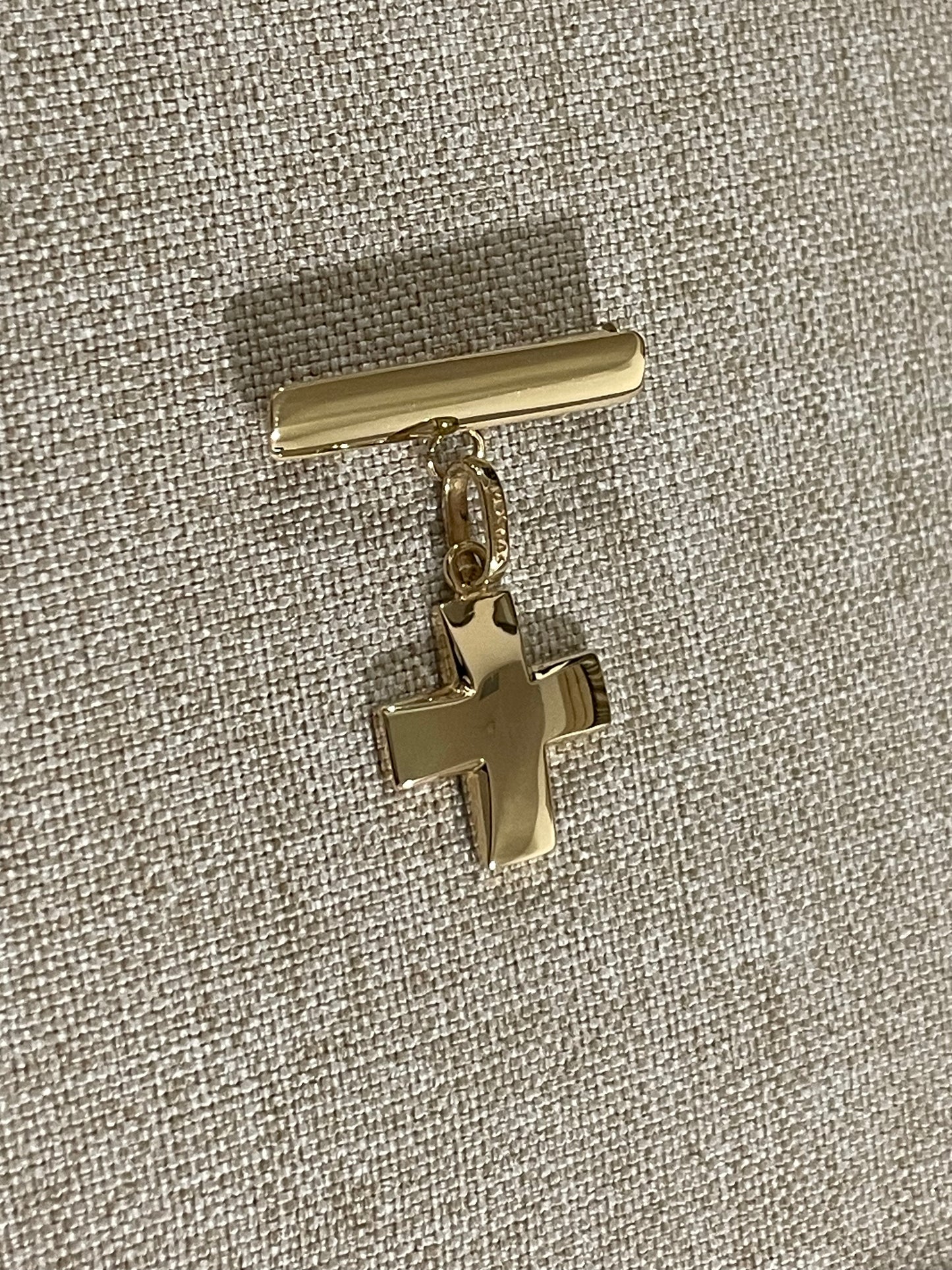Cruz Suiza Oro 14K 1.6 cm y Barra de Oro 14K
