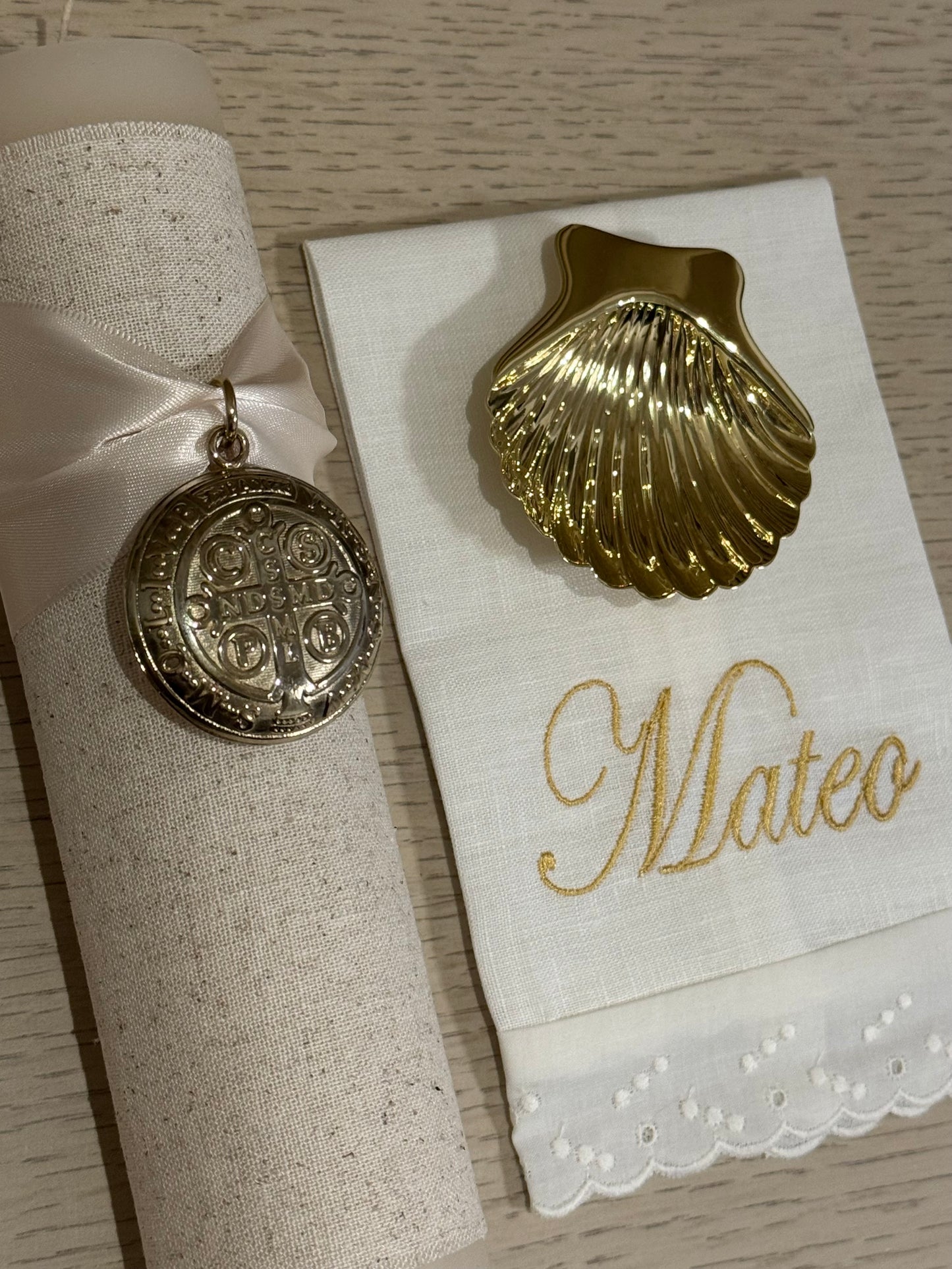 Set de Bautizo con Medalla de San Benito - Personalizado