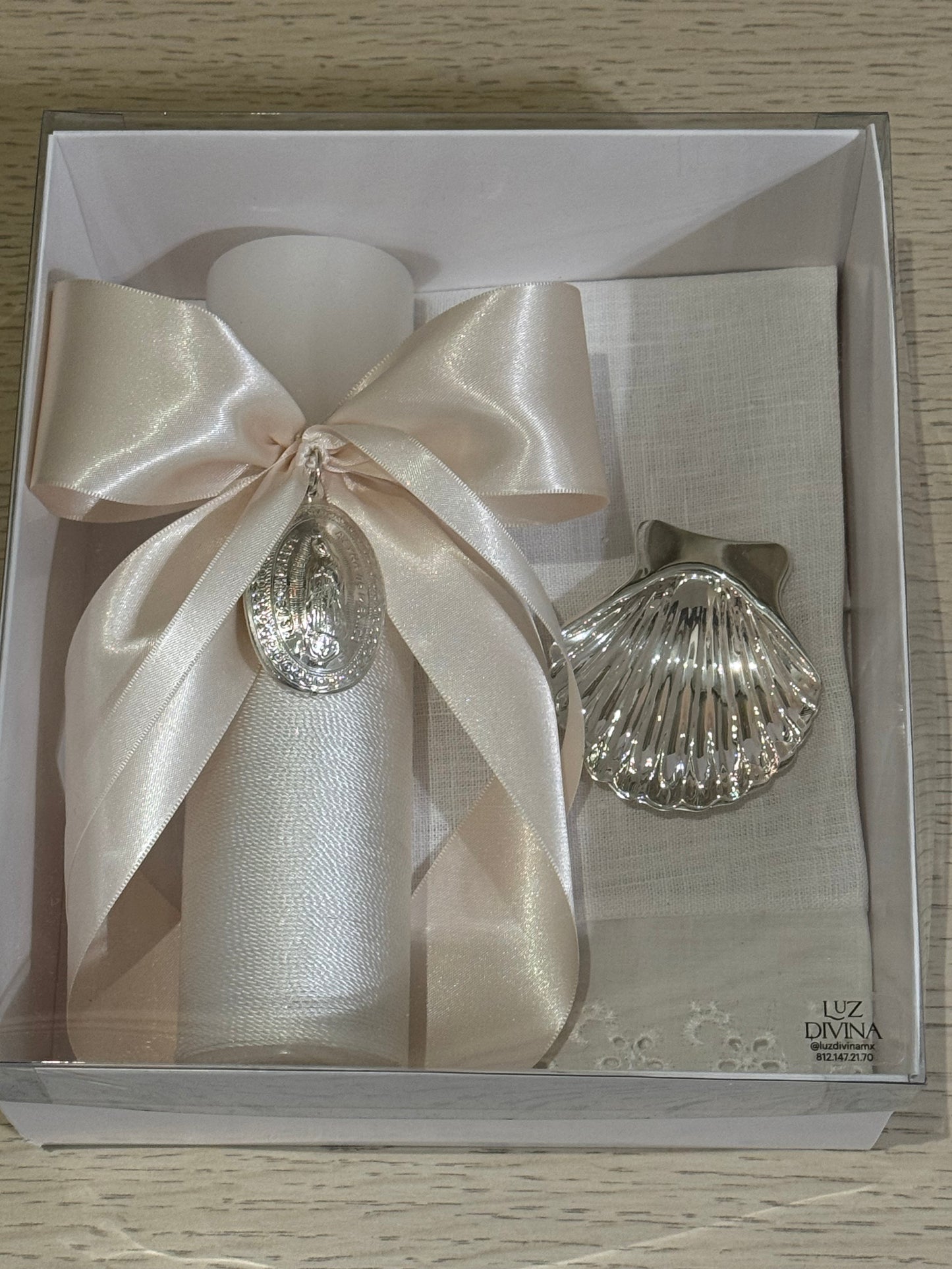 Set de Bautizo con Medalla de la Virgen de Guadalupe