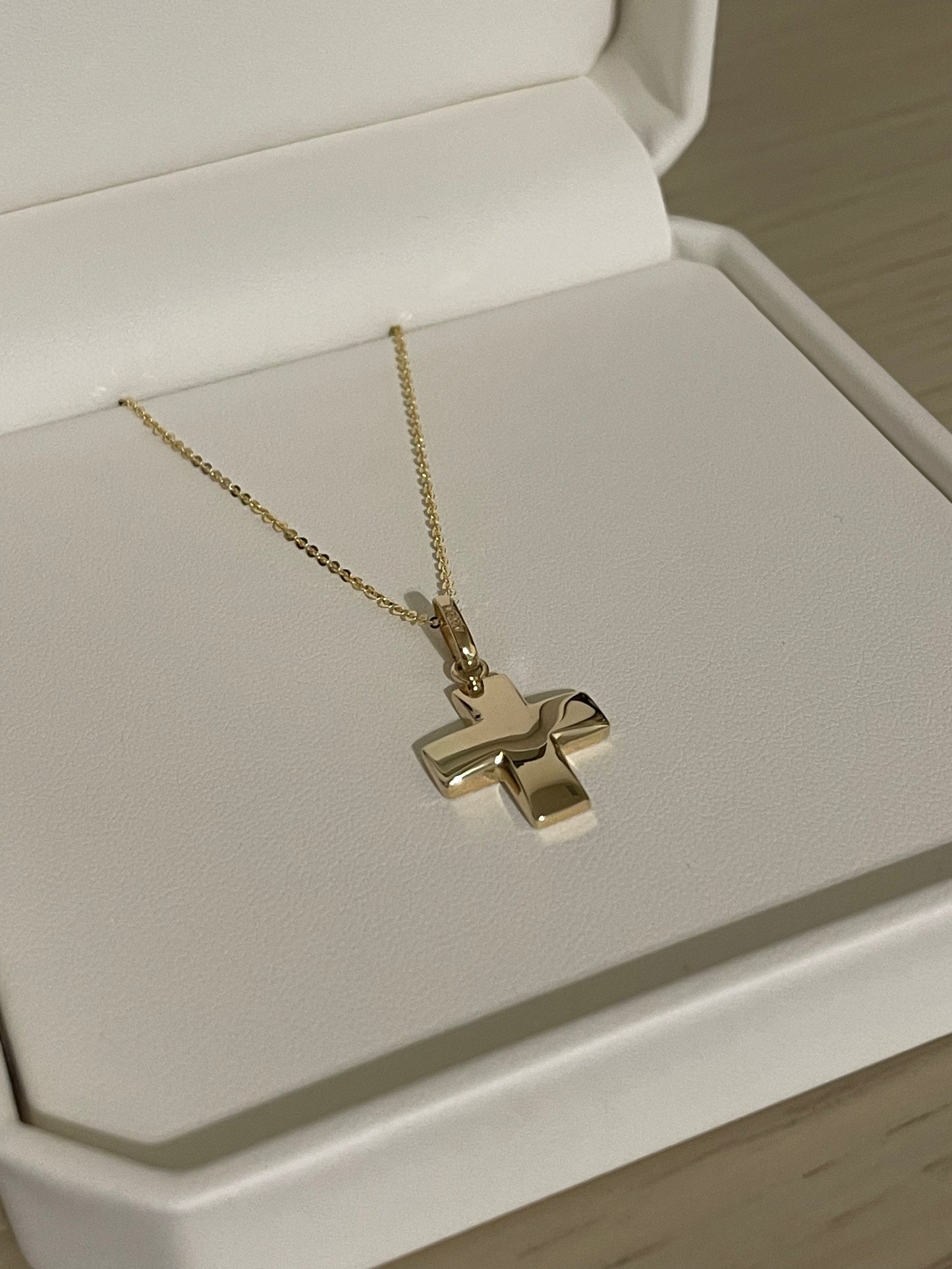 Cruz Suiza Oro 14K 1.6 cm y Cadena de Oro 14K