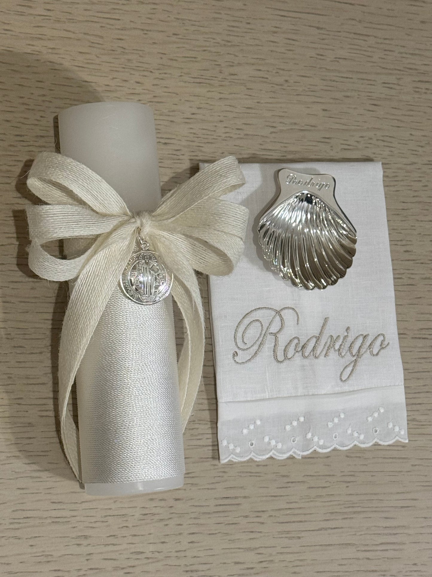 Set de Bautizo con Medalla de San Benito - Personalizado