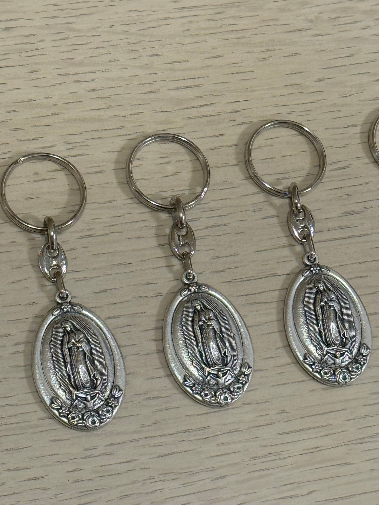 Llavero de Virgen de Guadalupe / Paquete de 10 piezas