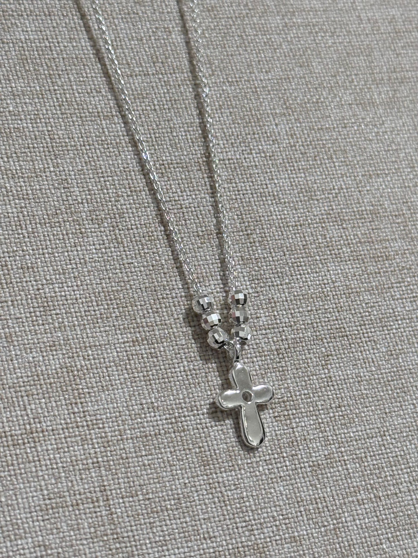 Collar Cruz de Plata