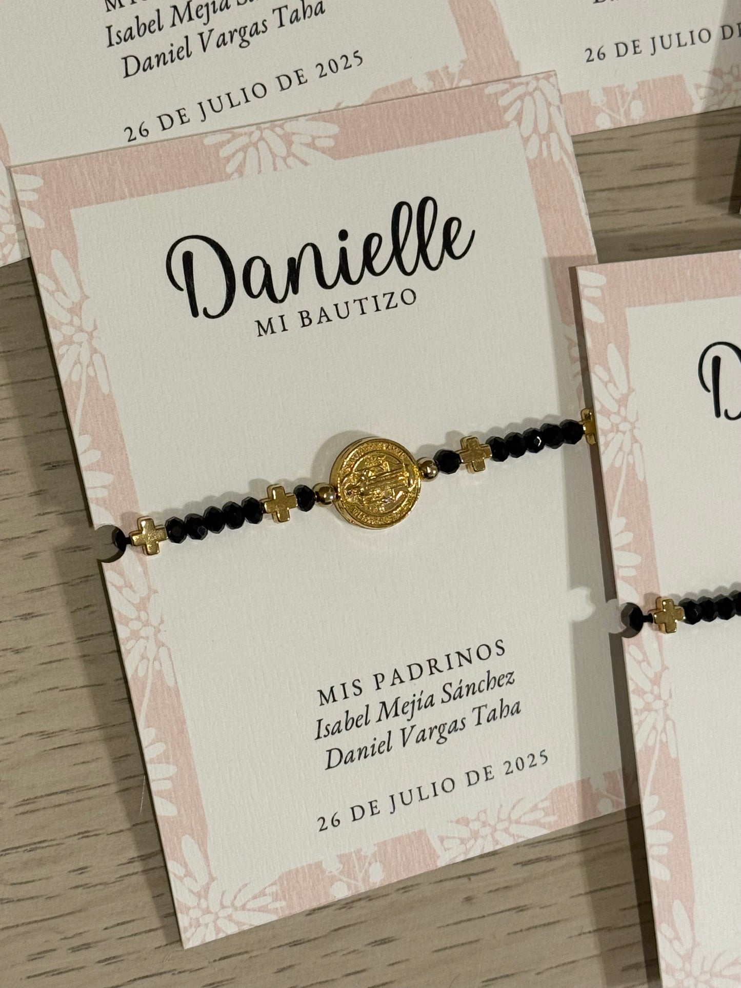 Pulsera de San Benito de hilo negro con cristales / Paquete de 10 piezas