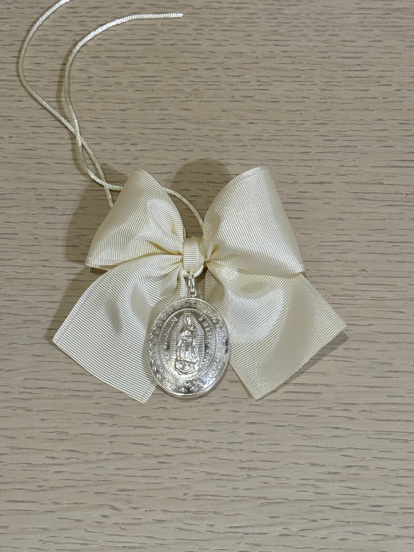 Medallón Chico para cuna de la Virgen de Guadalupe / Moño Barrotado
