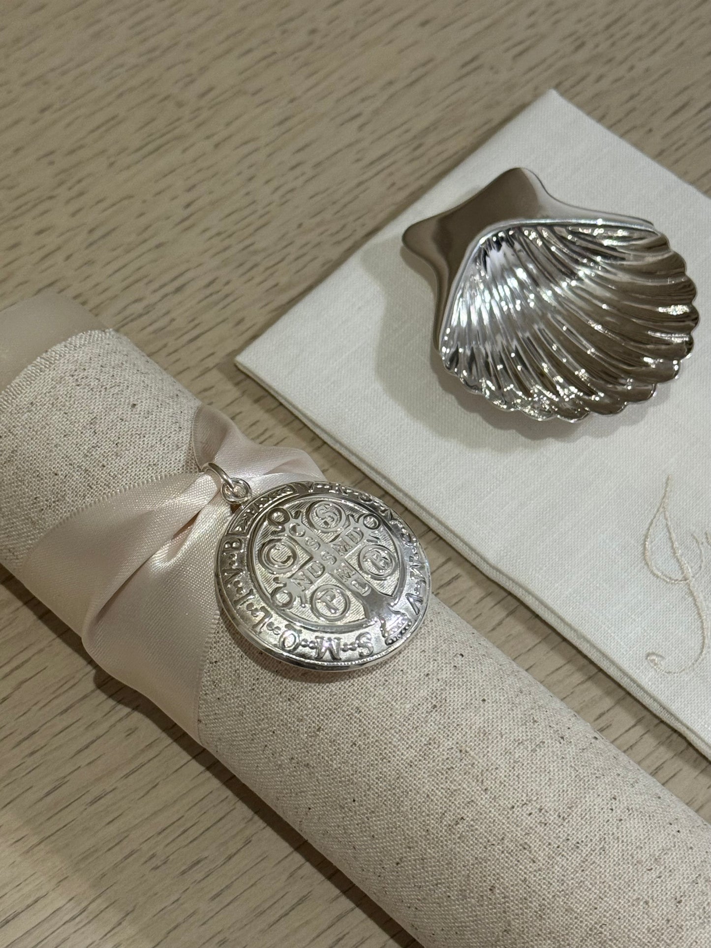 Set de Bautizo con Medalla de San Benito - Personalizado