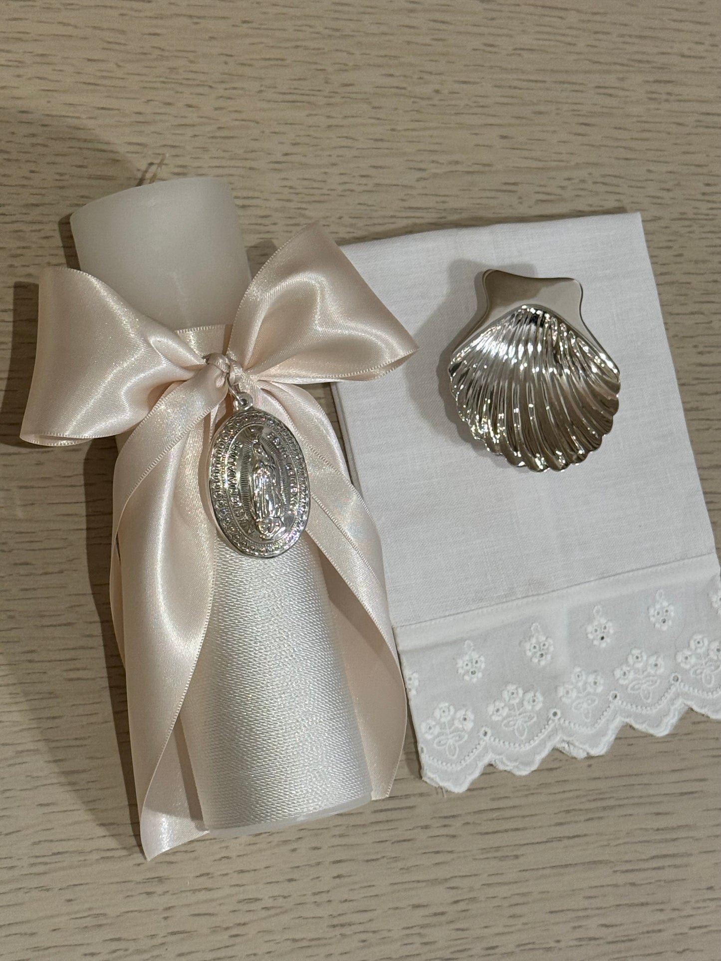 Set de Bautizo con Medalla de la Virgen de Guadalupe