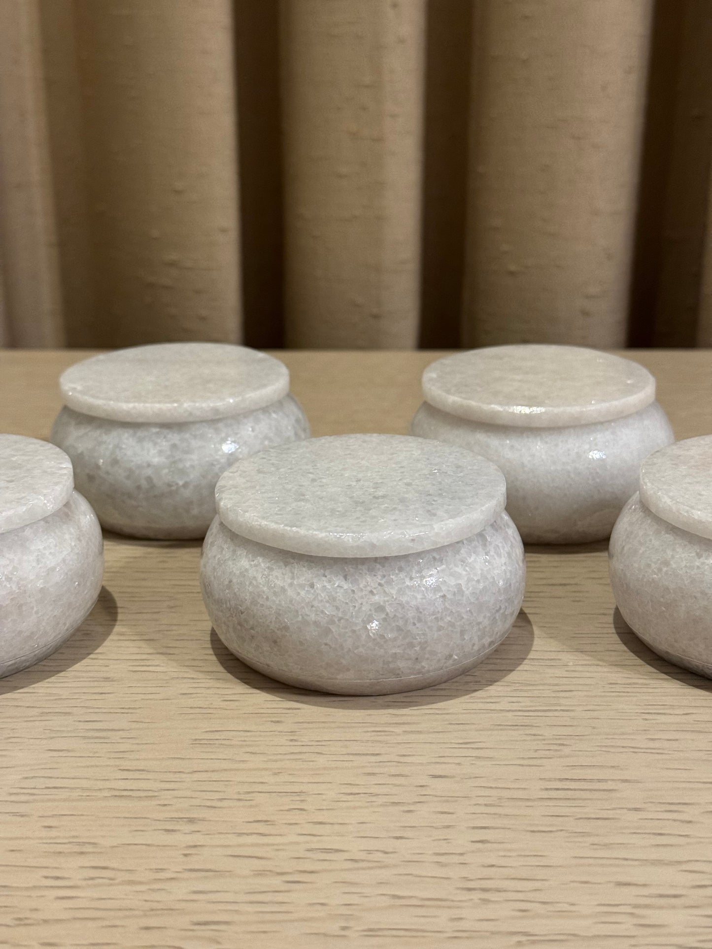 Alhajero de Mármol Redondo 7.5 cm / Paquete de 10 piezas