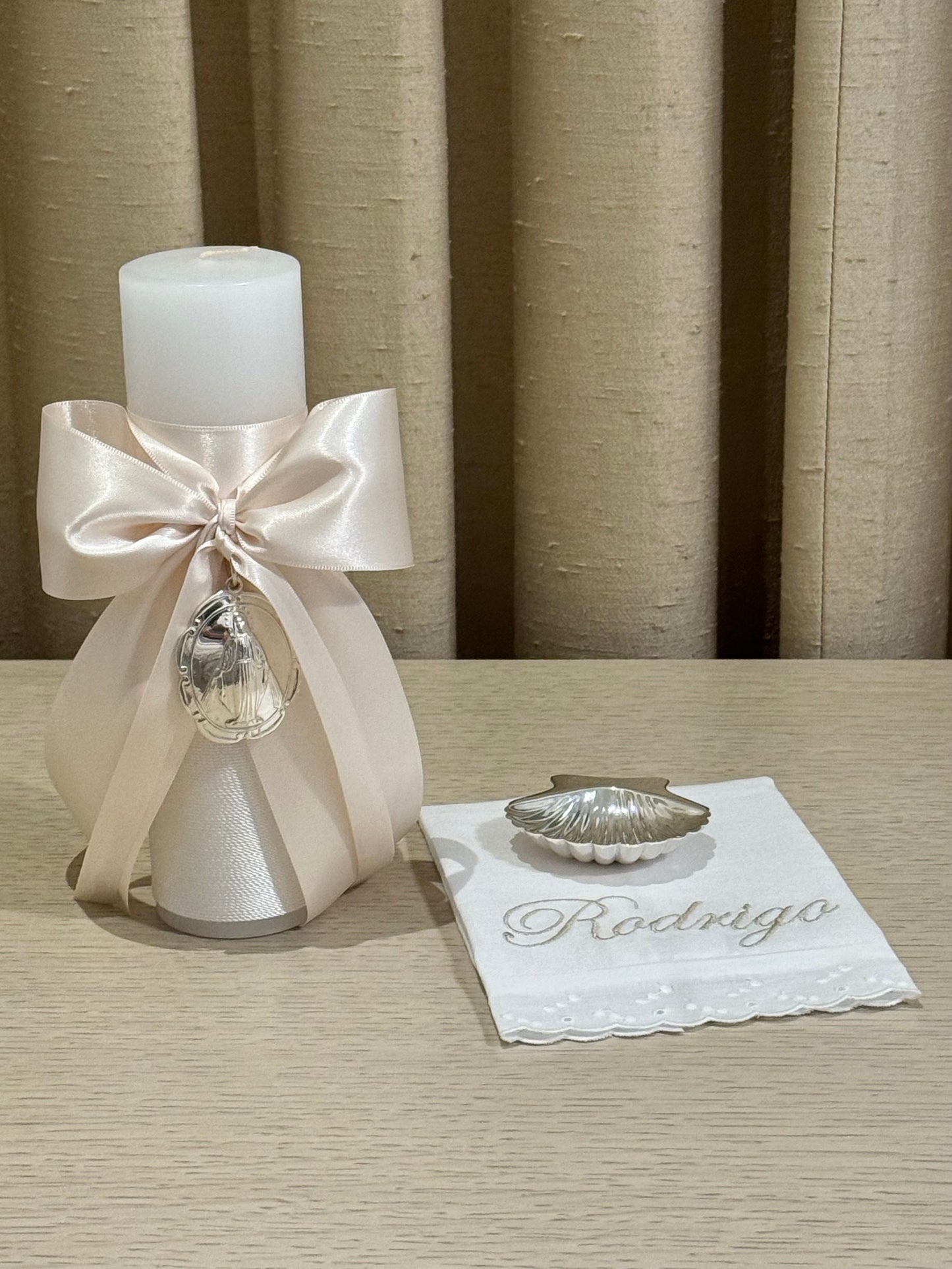 Set de Bautizo con Medalla de la Virgen Milagrosa - Personalizado