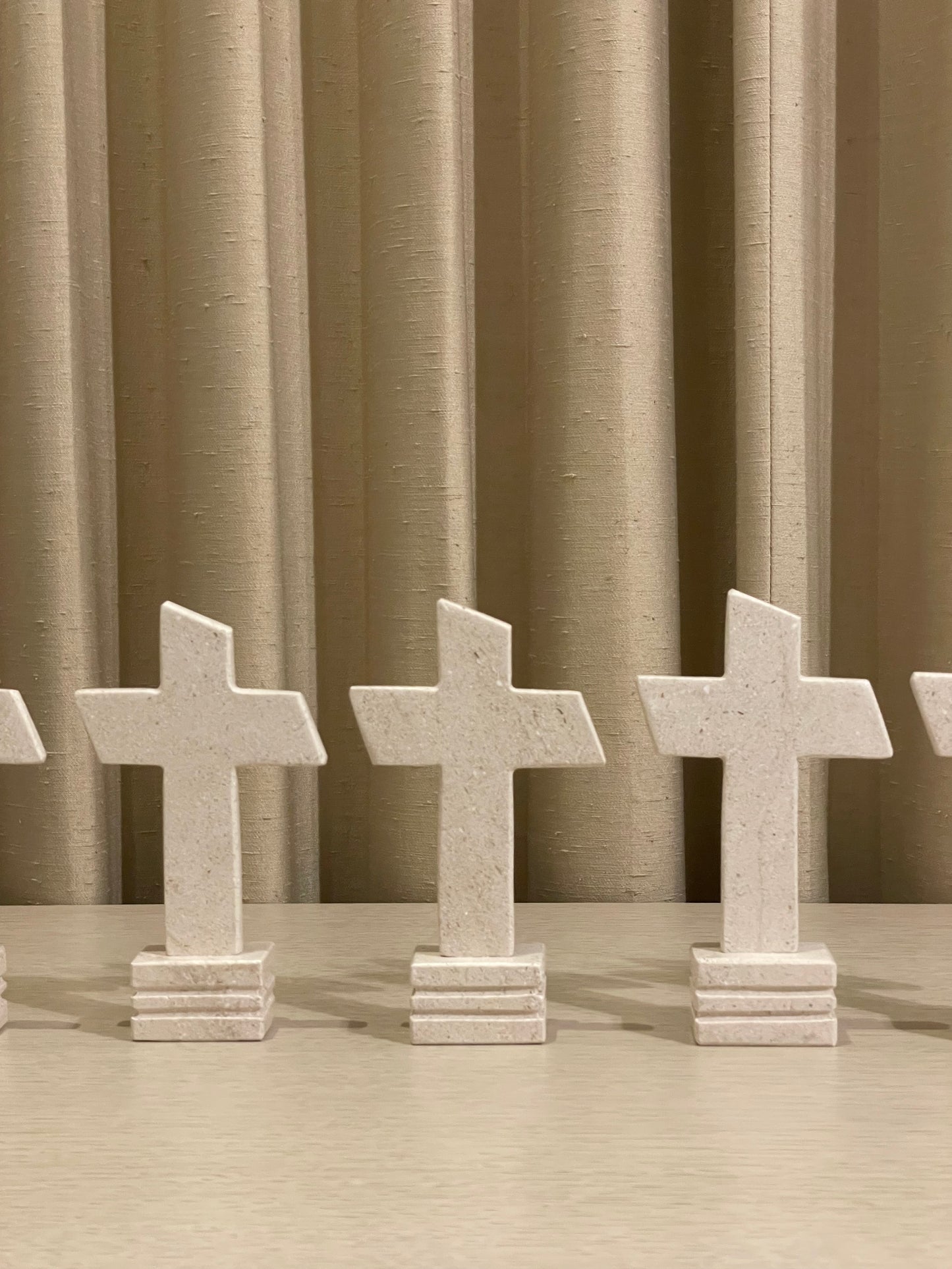 Cruz de Mármol 18 cm / Paquete de 10 piezas