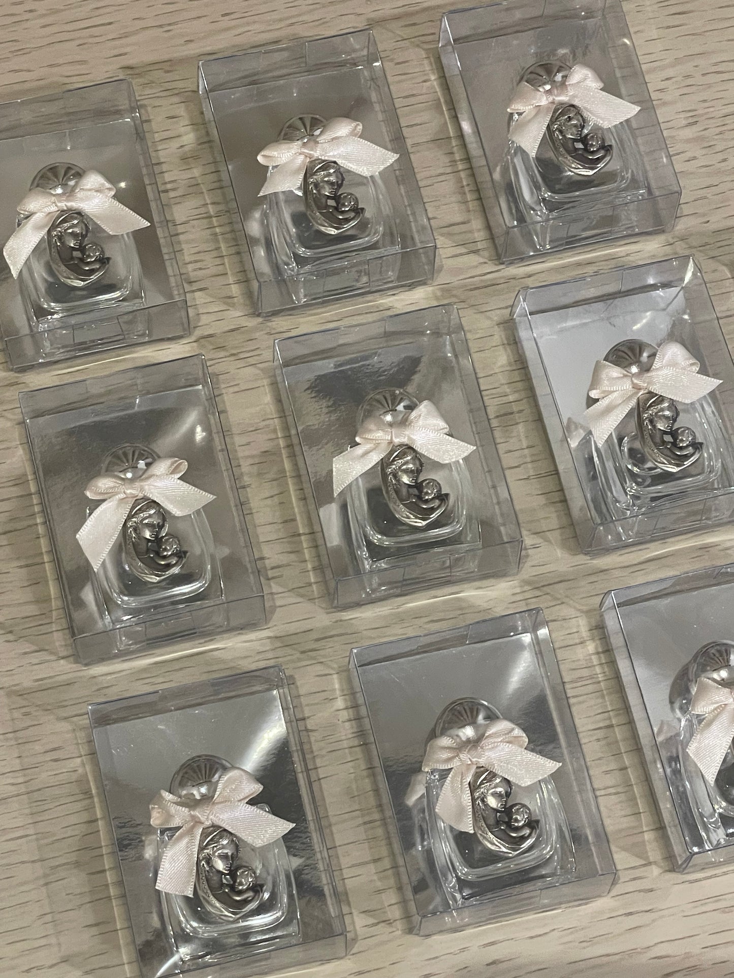 Botellita para Agua Bendita de Virgen Madonna con Niño - Cuadrada / Paquete de 10 piezas