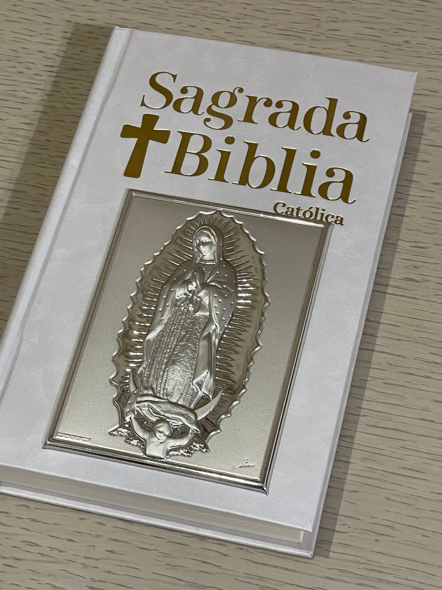 Sagrada Biblia con Virgen de Guadalupe