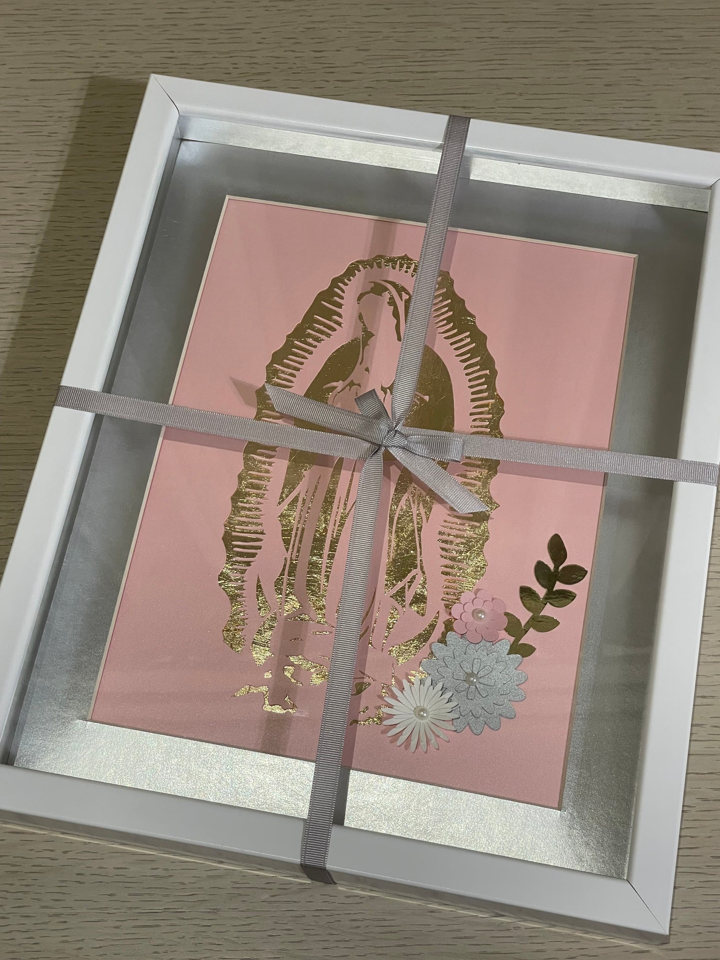 Cuadro Virgen de Guadalupe Hoja de Oro con Flores