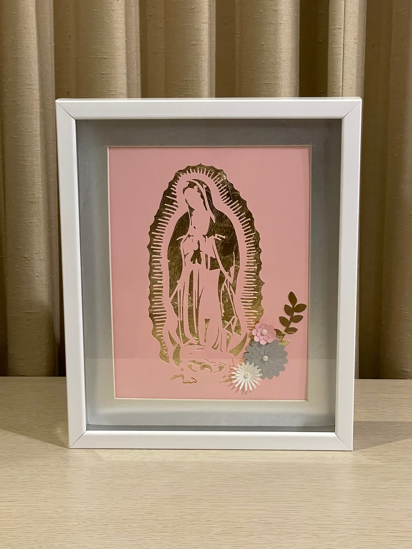 Cuadro Virgen de Guadalupe Hoja de Oro con Flores