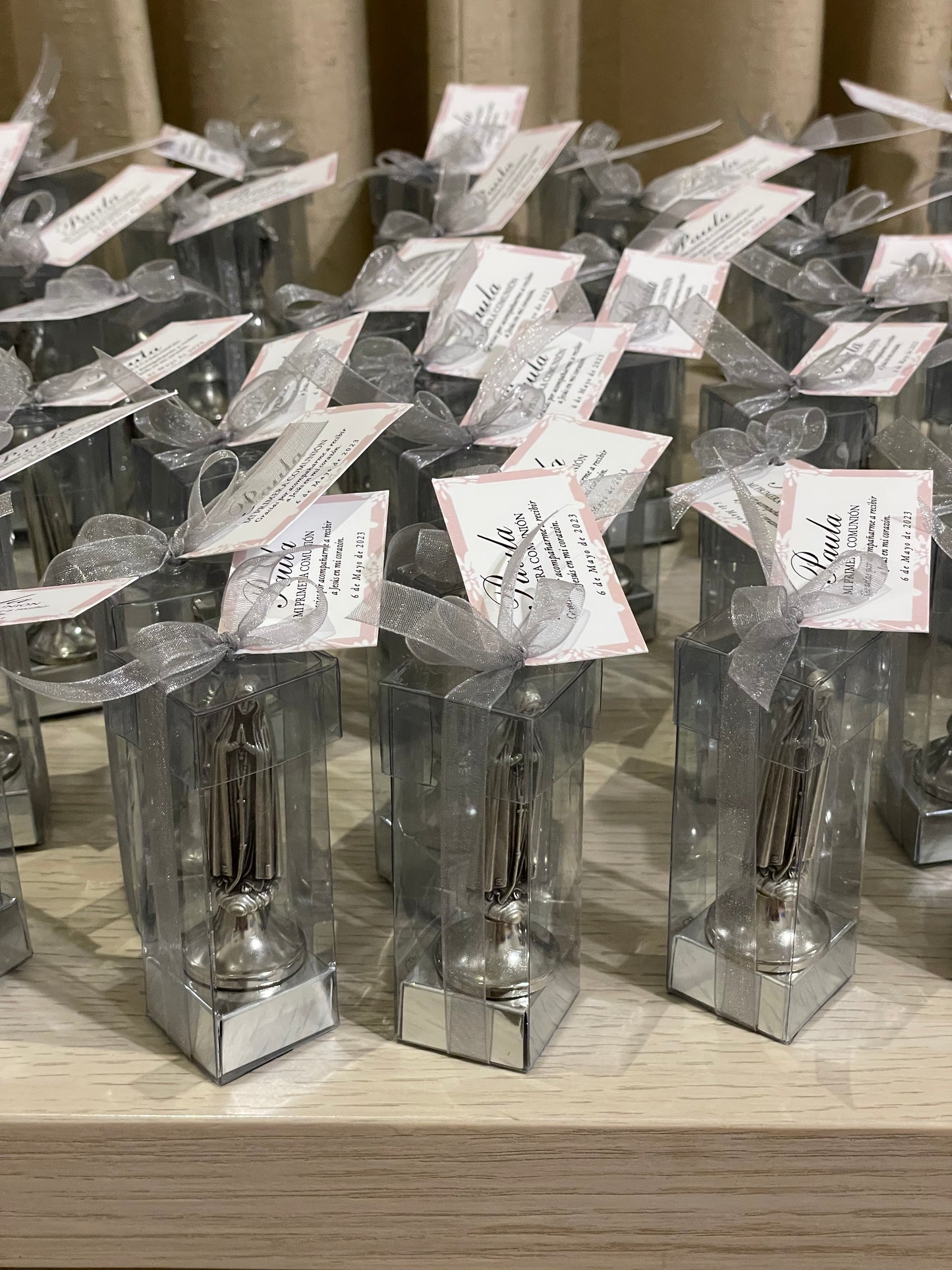 Mini Estatua de la Virgen Milagrosa 7 cm / Paquete de 10 piezas