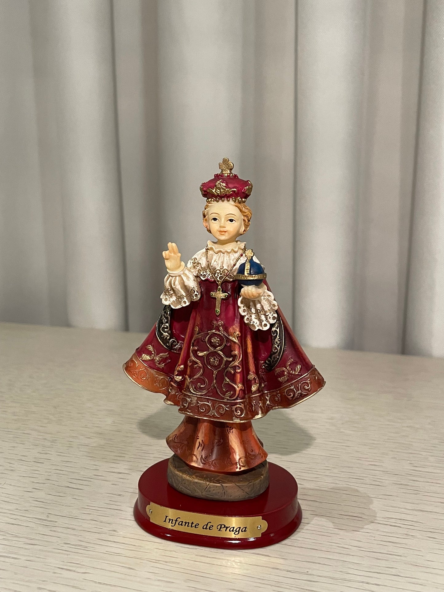 Niño de Praga 15 cm