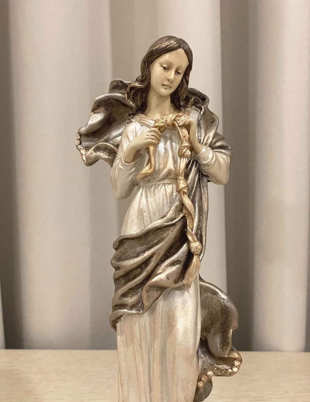 Virgen Desatanudos 27 cm