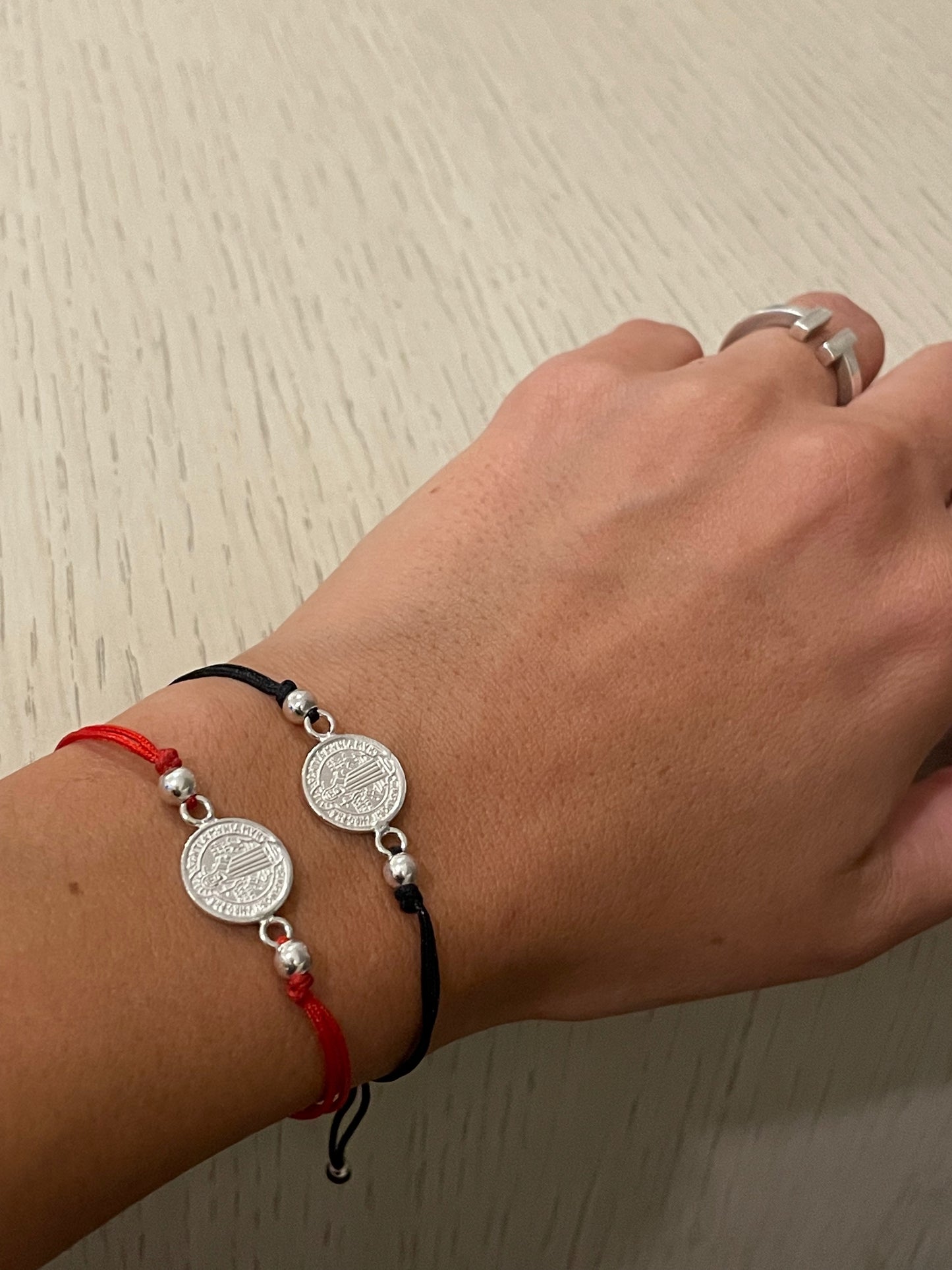 Pulsera Hilo San Benito de Plata