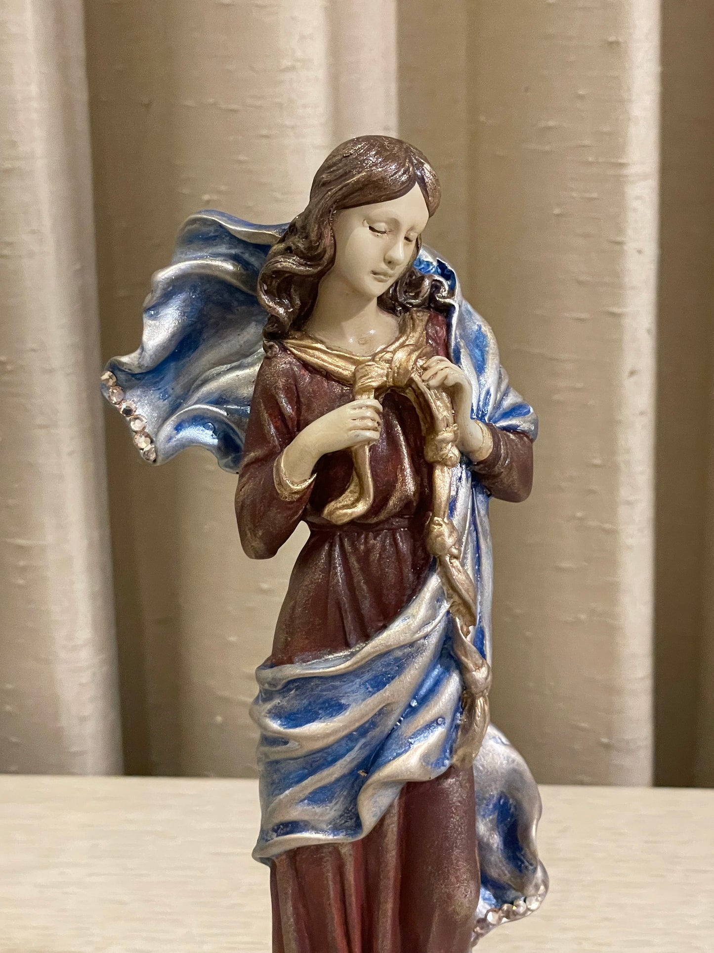 Virgen Desatanudos 27 cm