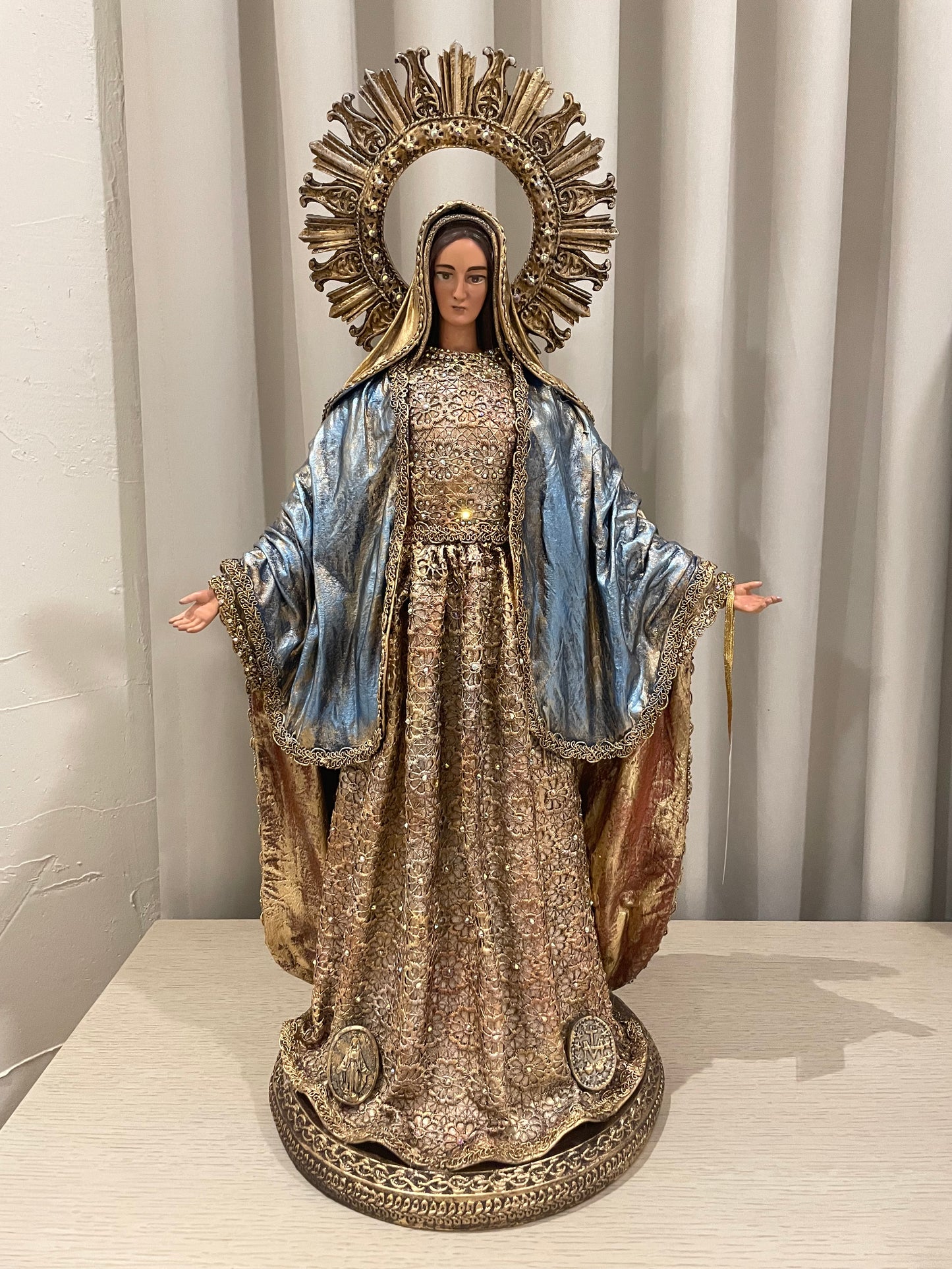 Virgen Milagrosa 62 cm