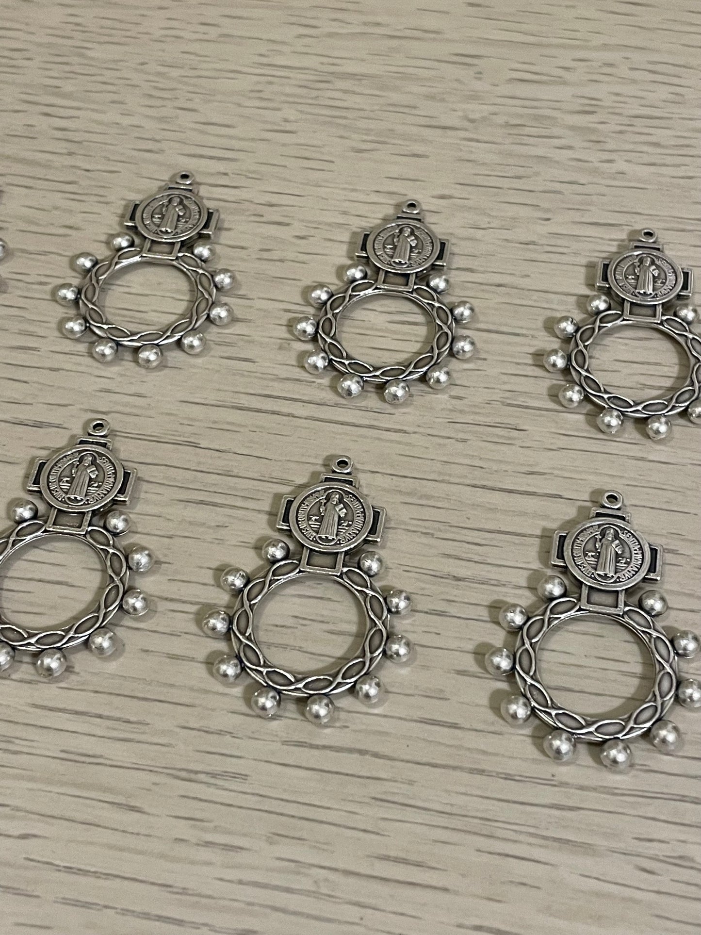 Anillo Decenario San Benito 5 cm / Paquete de 10 piezas