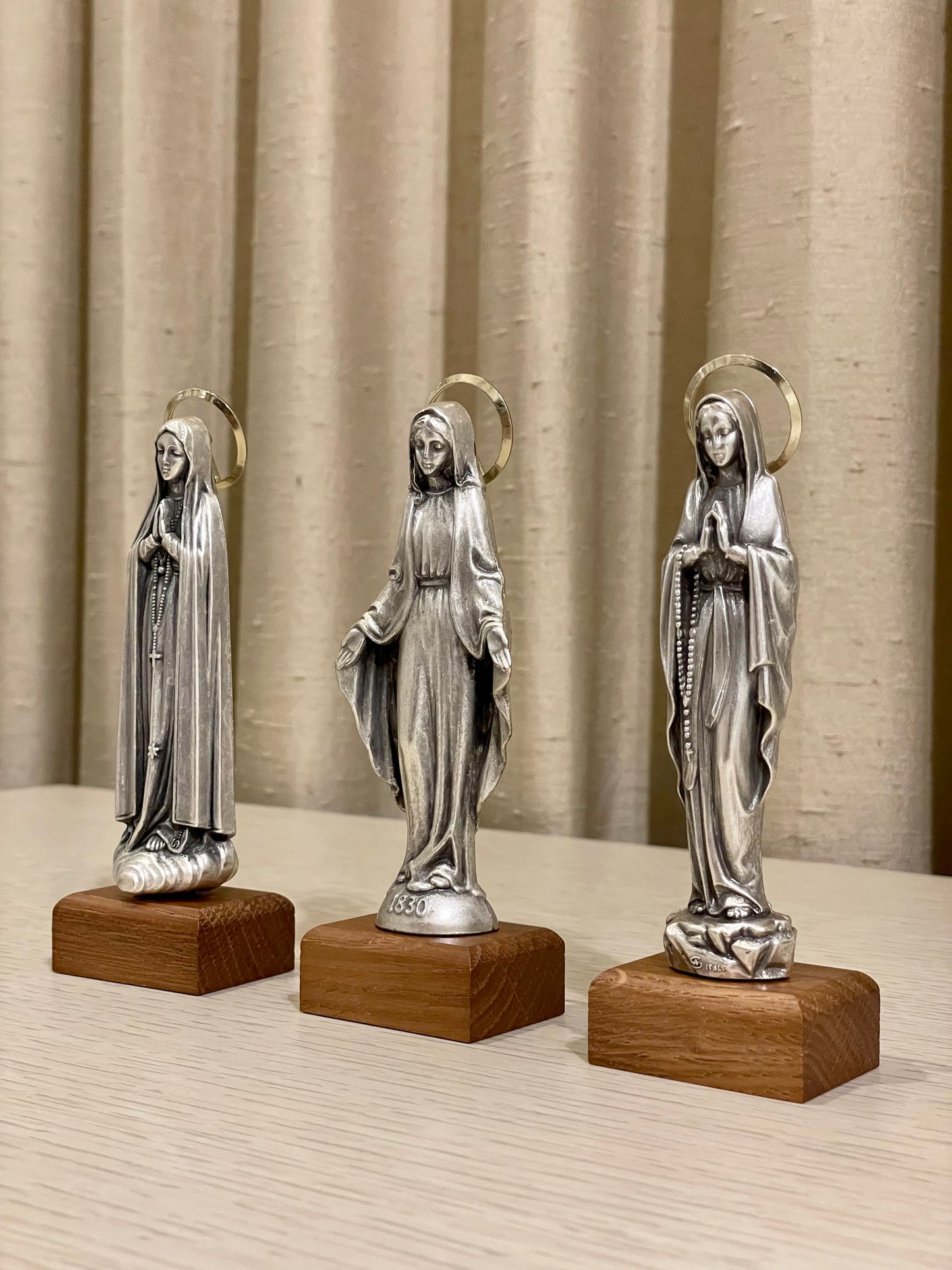 Estatua de la Virgen de Lourdes 12 cm