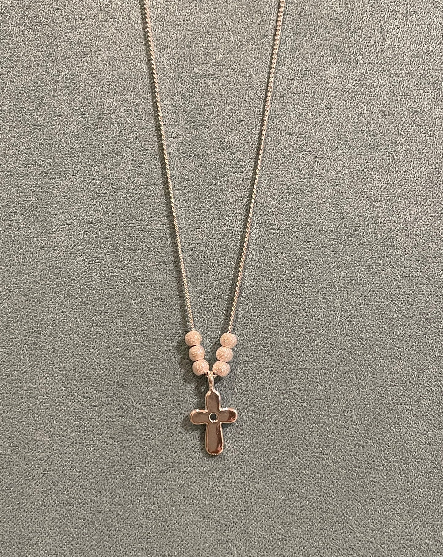 Collar Cruz de Plata