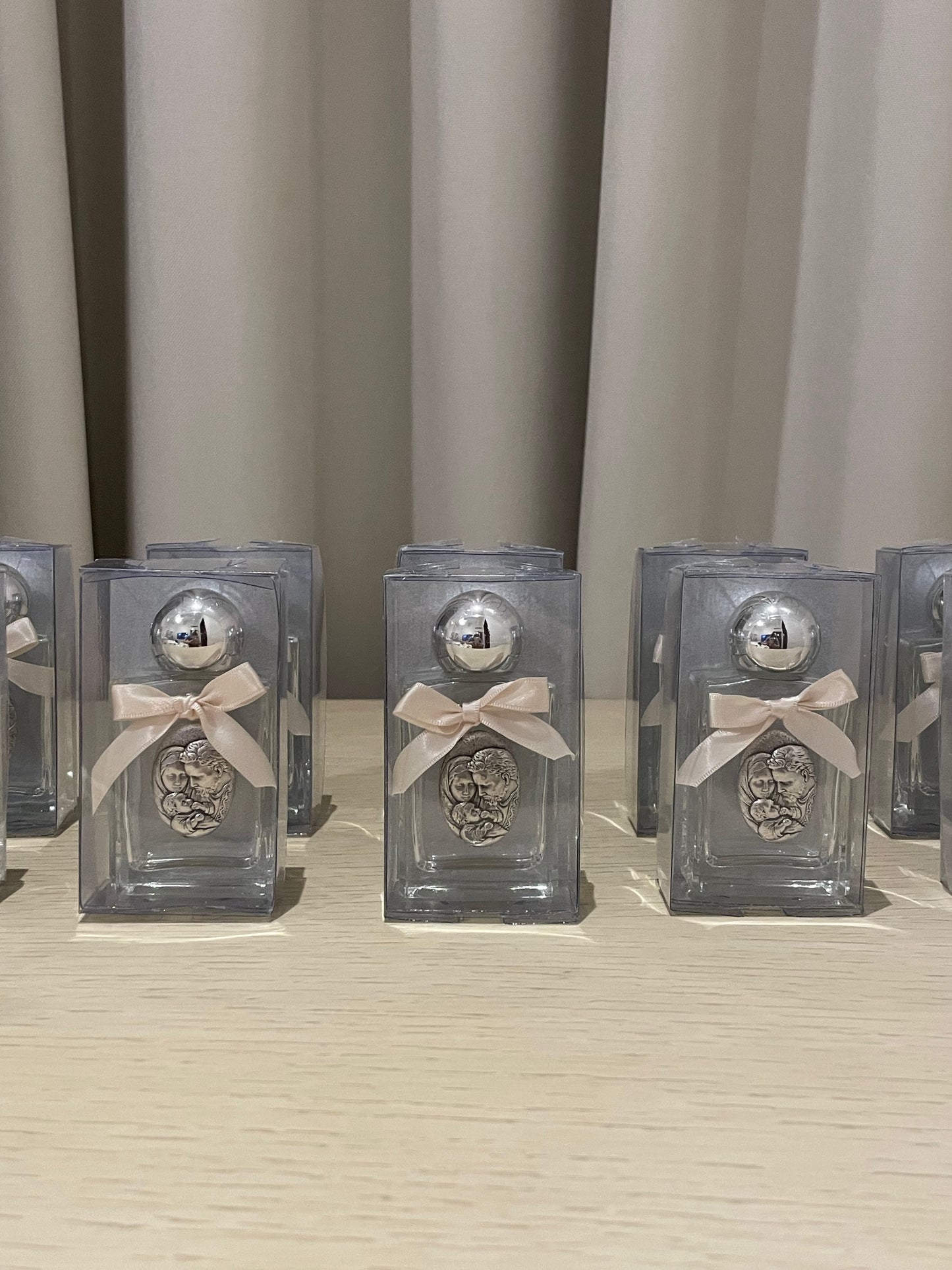 Botellita para Agua Bendita de la Sagrada Familia - Rectangular / Paquete de 10 piezas