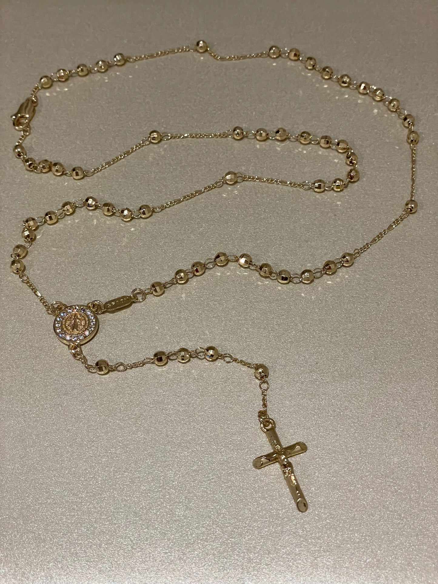 Rosario de San Benito Oro Laminado