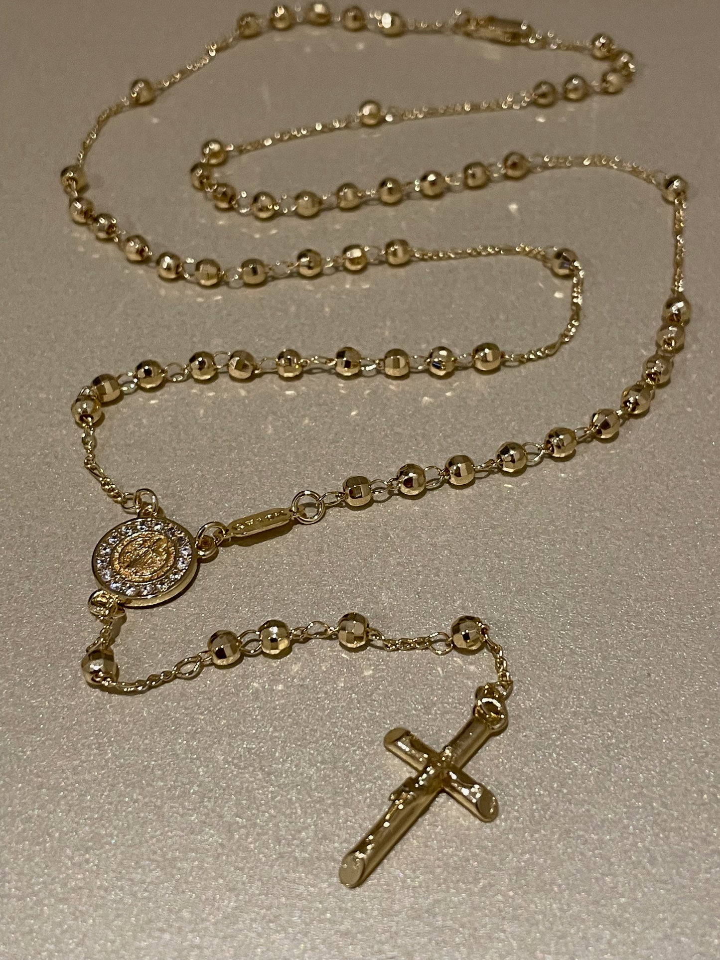 Rosario de San Benito Oro Laminado