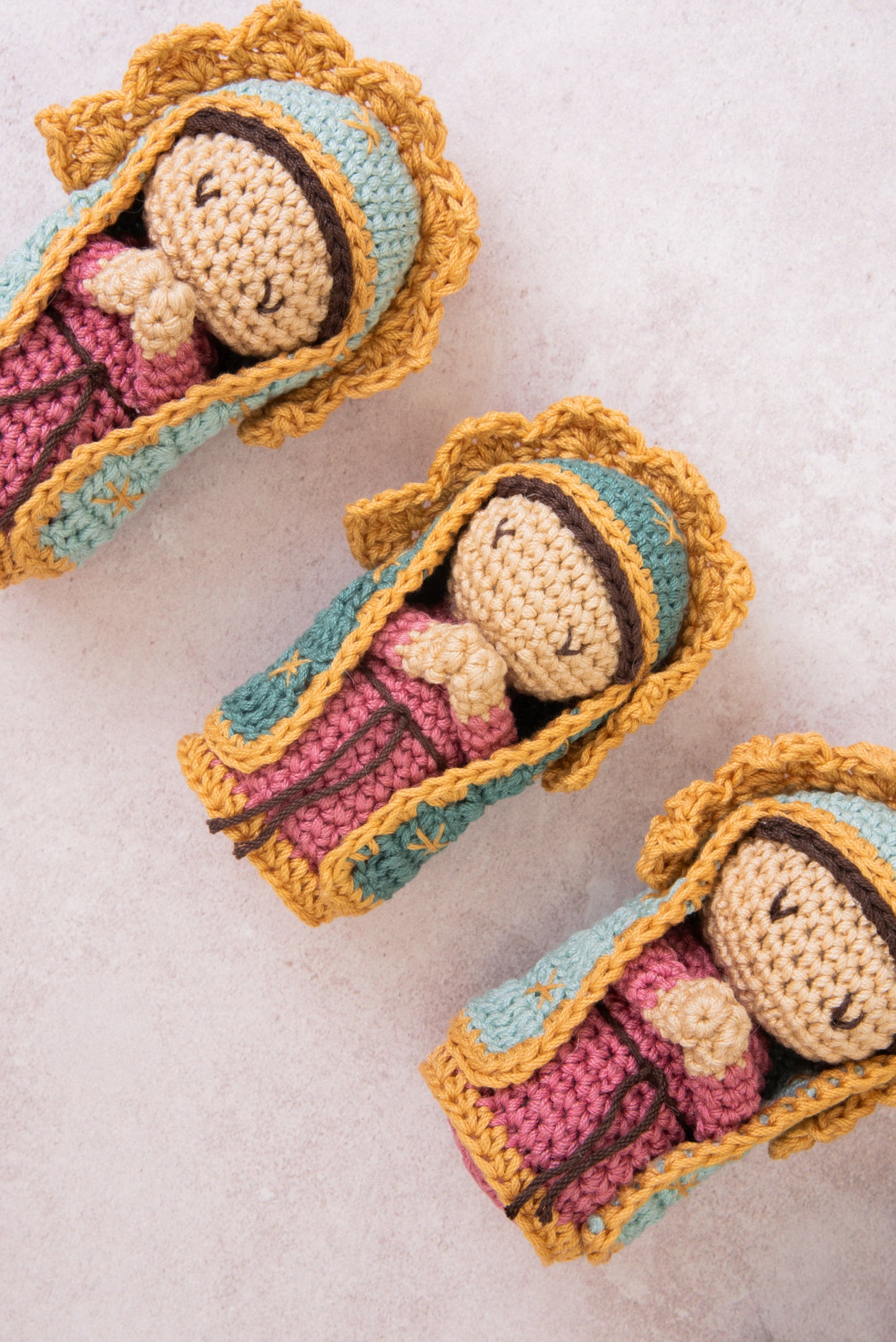 Virgencita de Guadalupe Crochet 12 cm / Paquete de 10 piezas