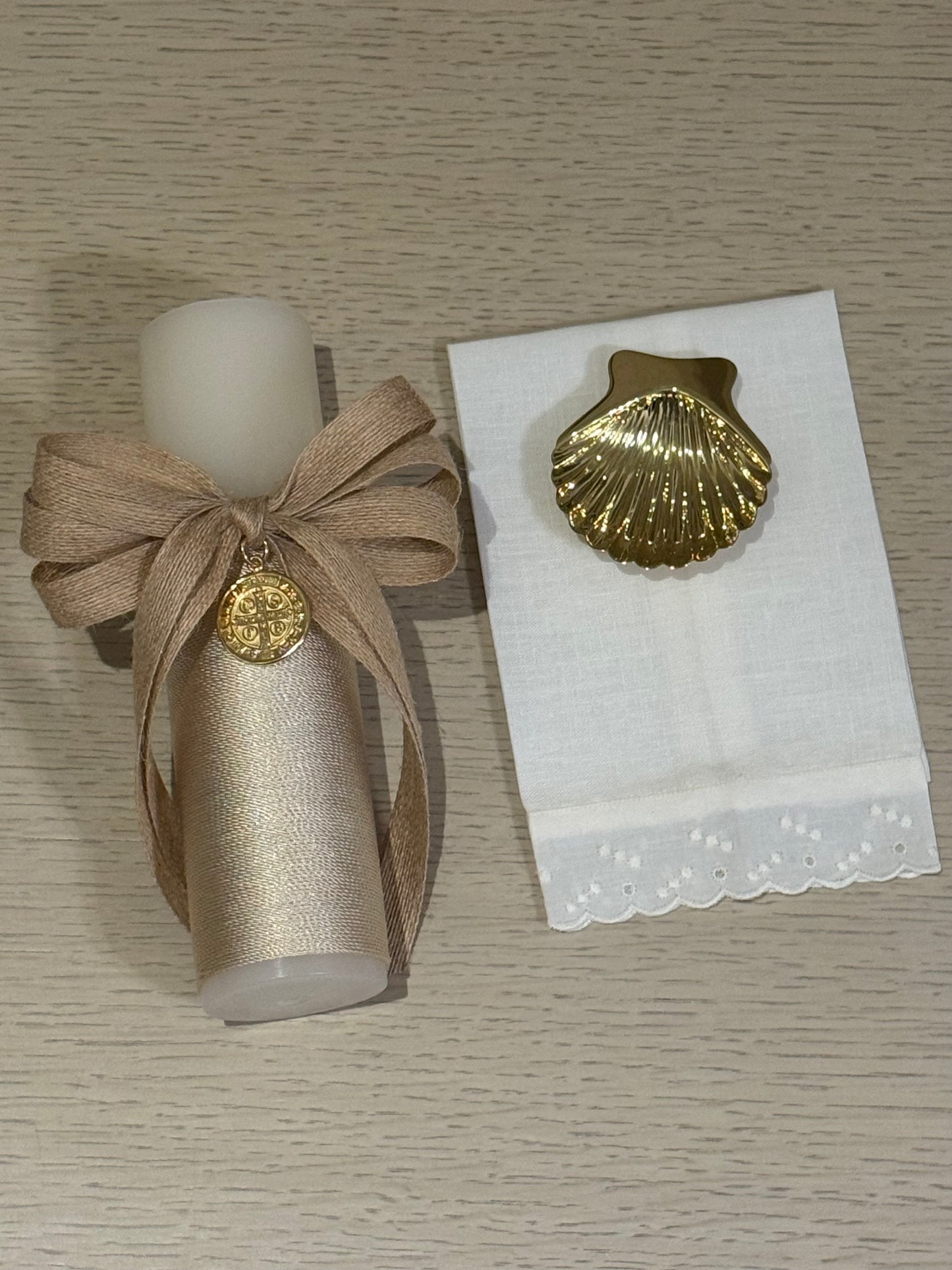 Set de Bautizo con Medalla de San Benito