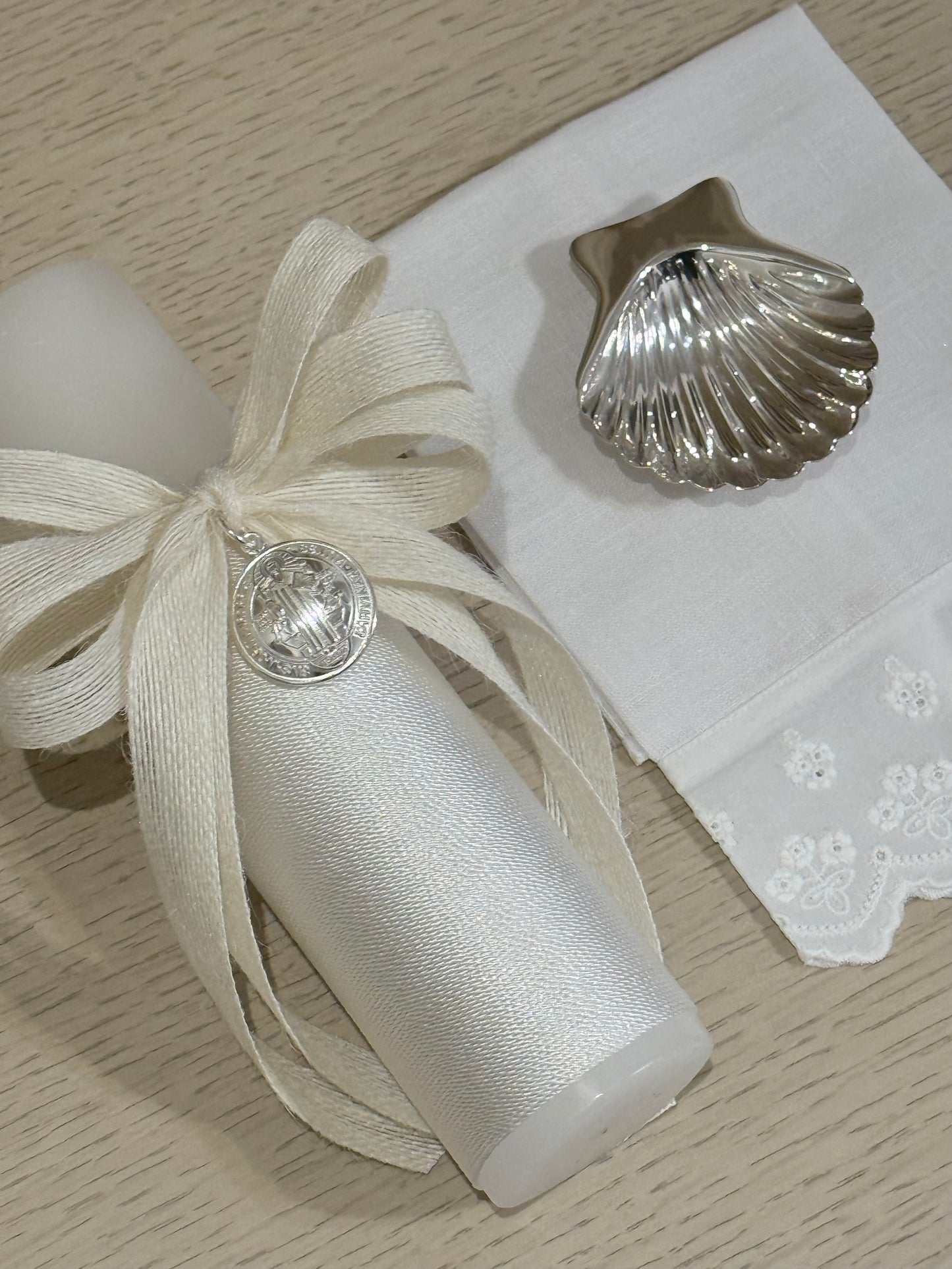 Set de Bautizo con Medalla de San Benito